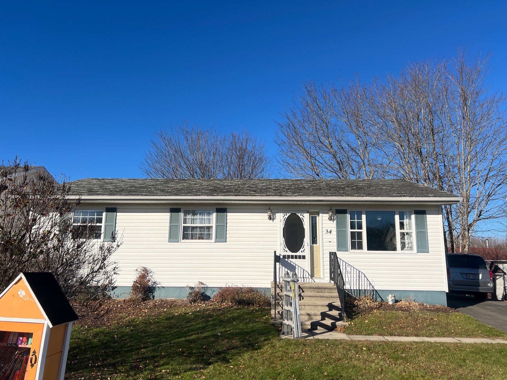Residential Roofing Installation using Asphalt GAF HDZ by Artisan Roofing & Home Improvements Inc.