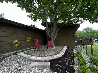 Simple Patio around Tree