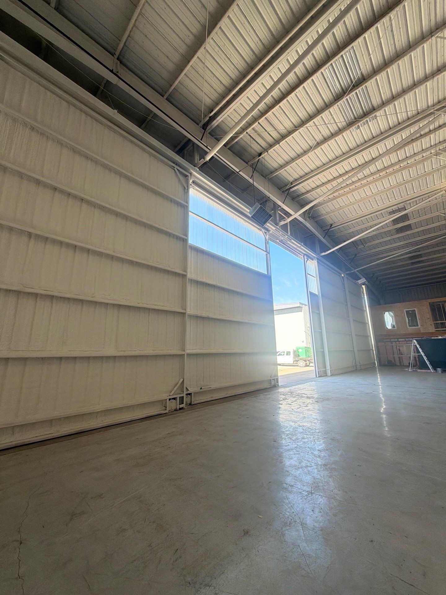 20,000 SF Airplane Hangar  by Apex Insulation Solutions