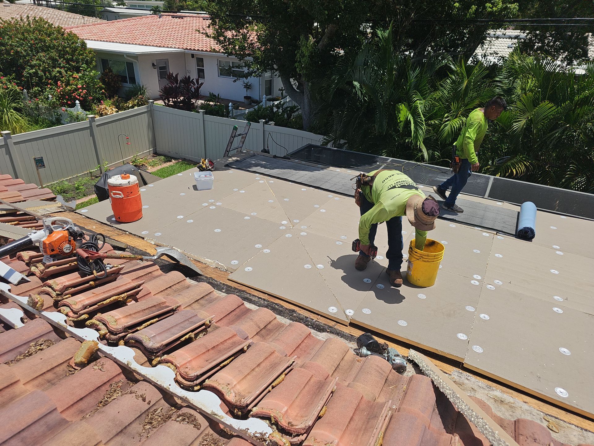Project in Largo 33774 by Mitchell Roofing Company LLC 