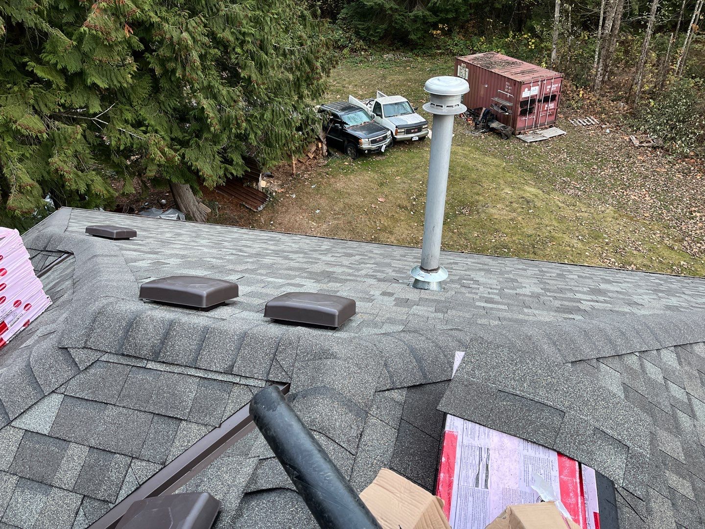 Residential Roofing Installation using OC Oakridge shingles by Top Notch Roofing Inc