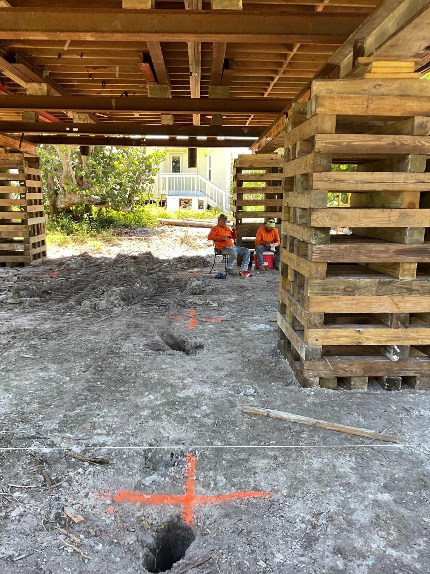 Raising a house on Sanibel Island by Southern Gulf Construction