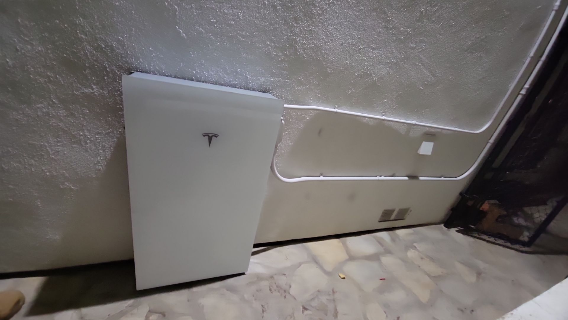 Residential Solar Array and Tesla Powerwall Installation in Rancho Palos Verdes by AWS Solar