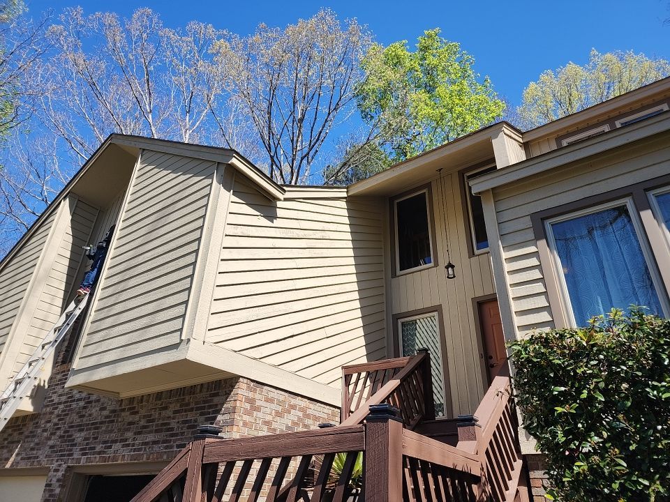 Exterior renovation using James Hardie Siding and Simonton Windows by Indigo State Roofing