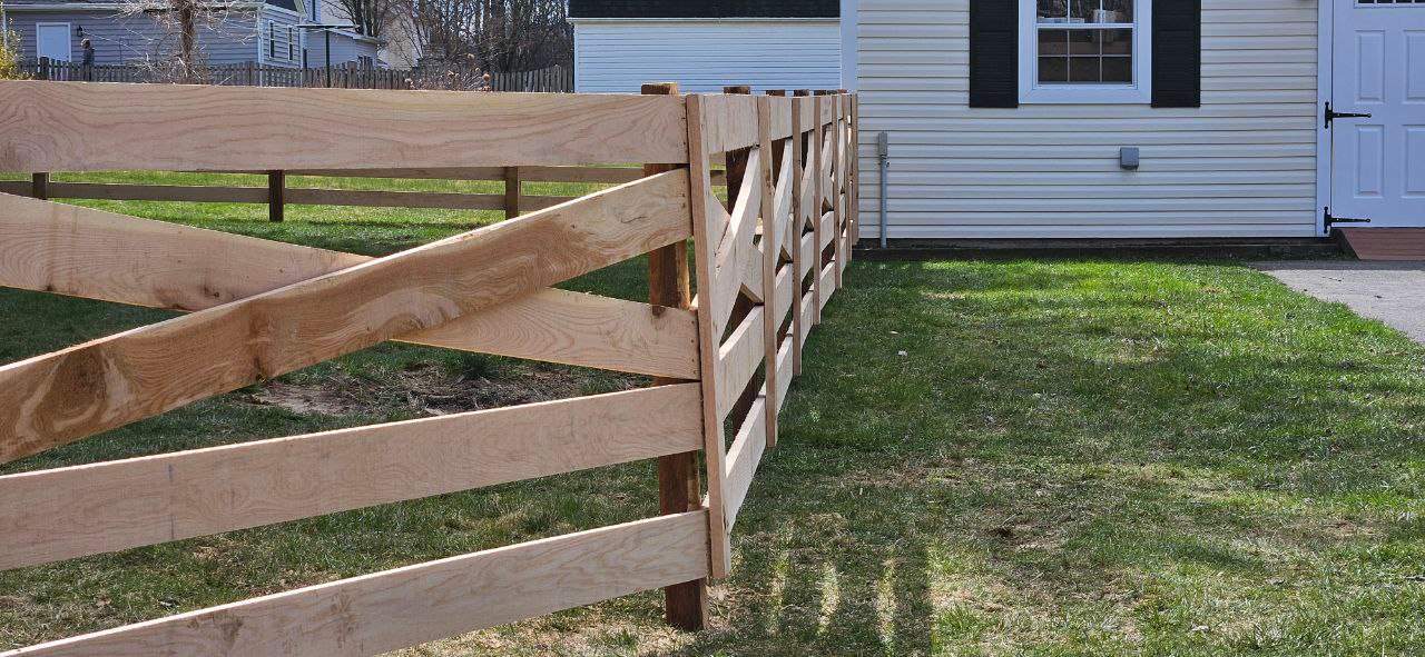 5 Board Cross Buck by Kingdom Fence & Supply