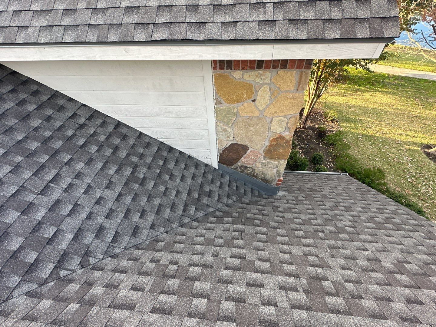 GAF HDZ - Weathered Wood by Elite Roofing LLC