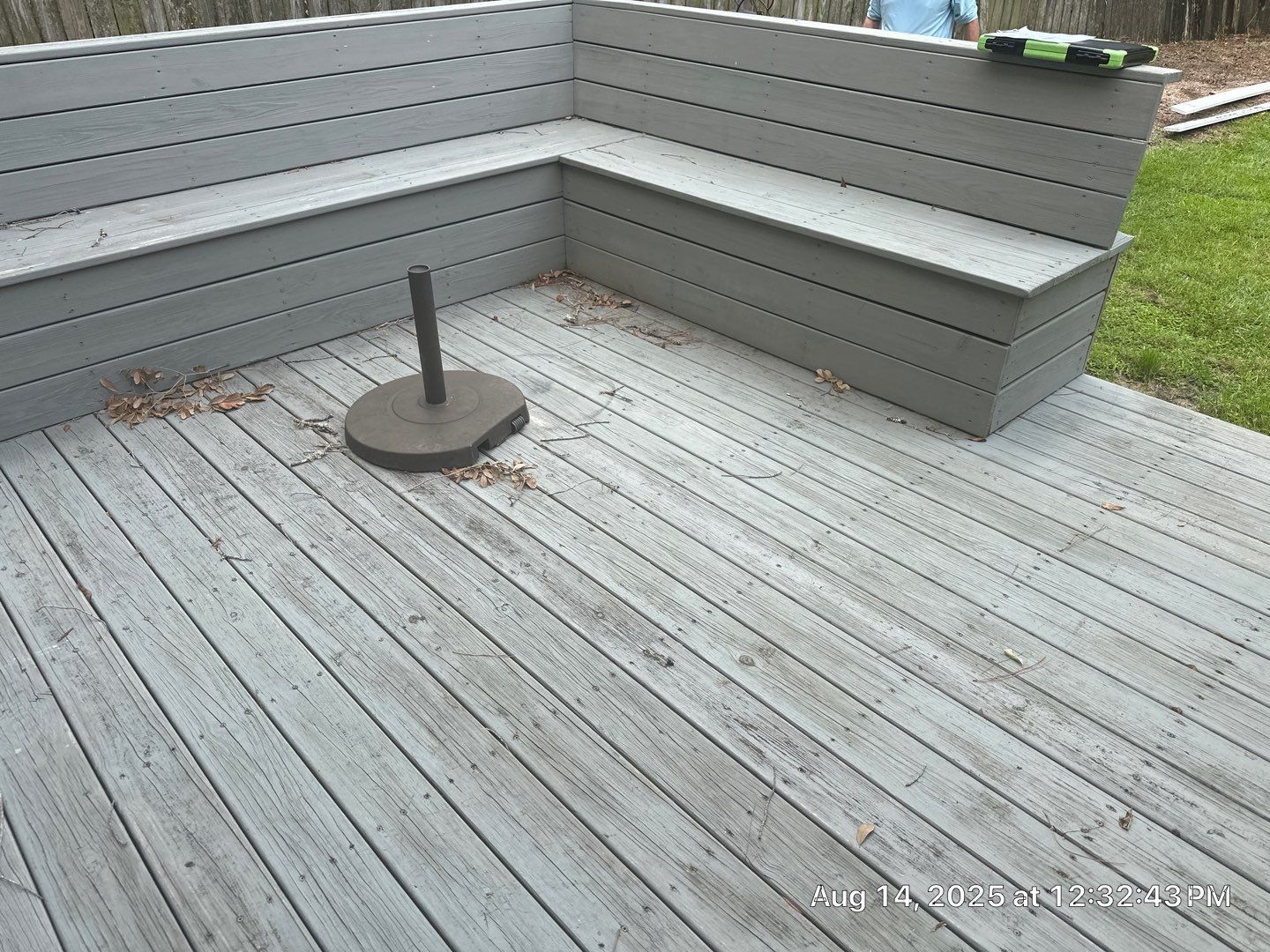 Wood Deck using Wood Sealant by DuraSeal
