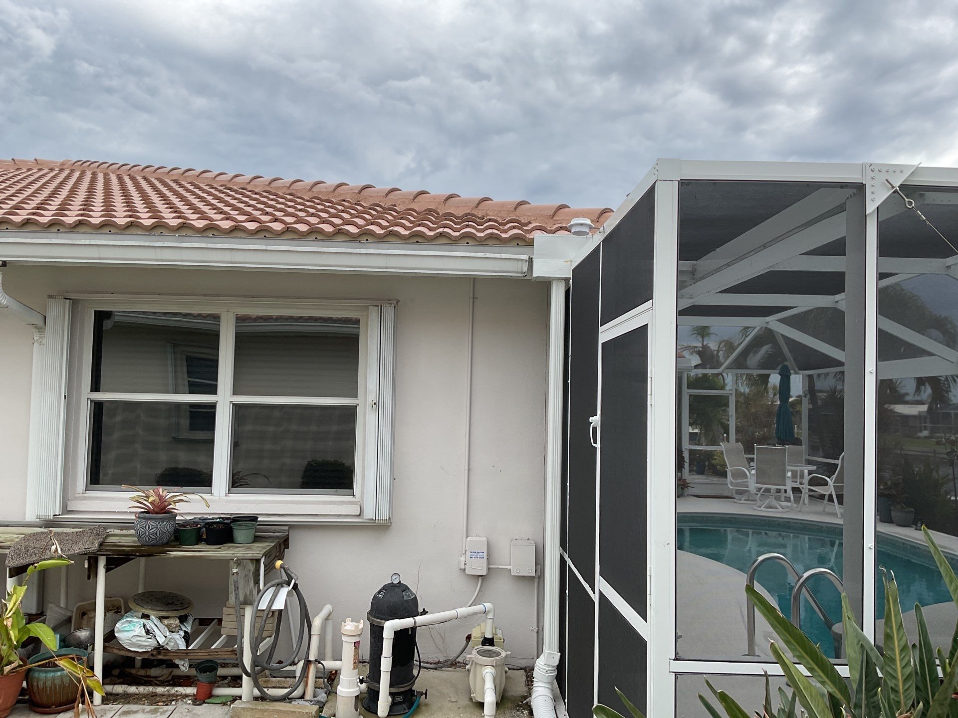 7-Inch Seamless Gutters for Punta Gorda FL by Gutter Professors