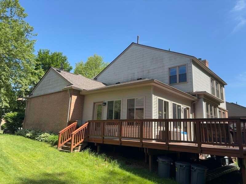 Siding Replacement using Alside Charter Oak D4.5" by 180 Contractors