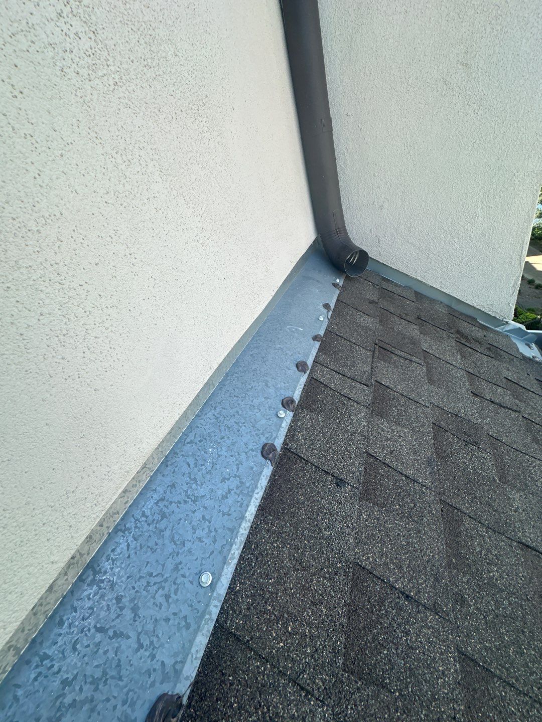 Hail Damage using Owen's Corning Duration (Lifetime) Shingles by Roof Repair Company