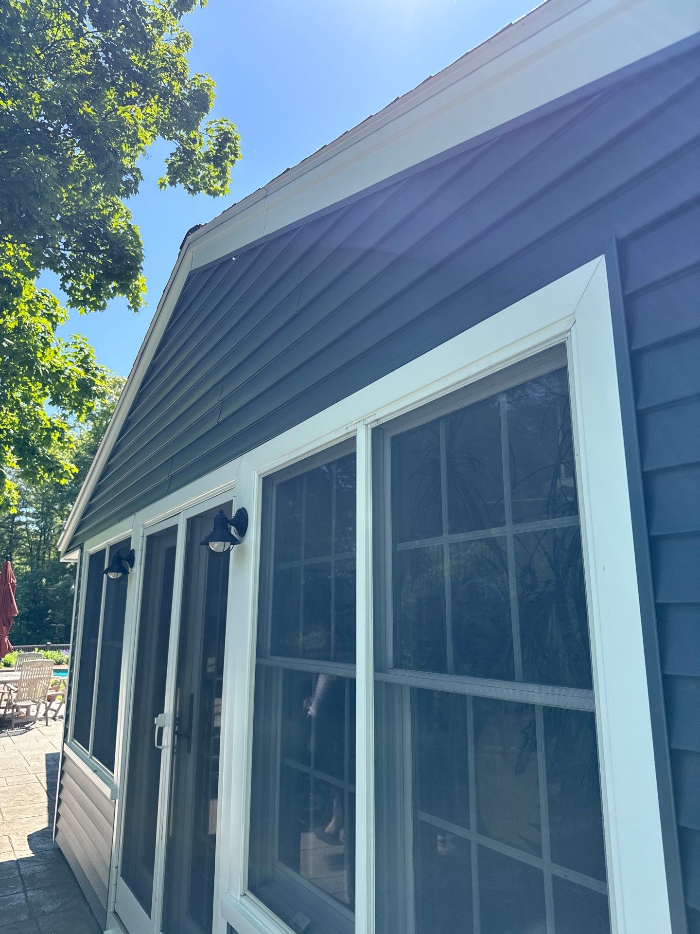 Vinyl Siding Transformation – Pacific Blue by Mighty Dog Roofing of Greater Middlesex County