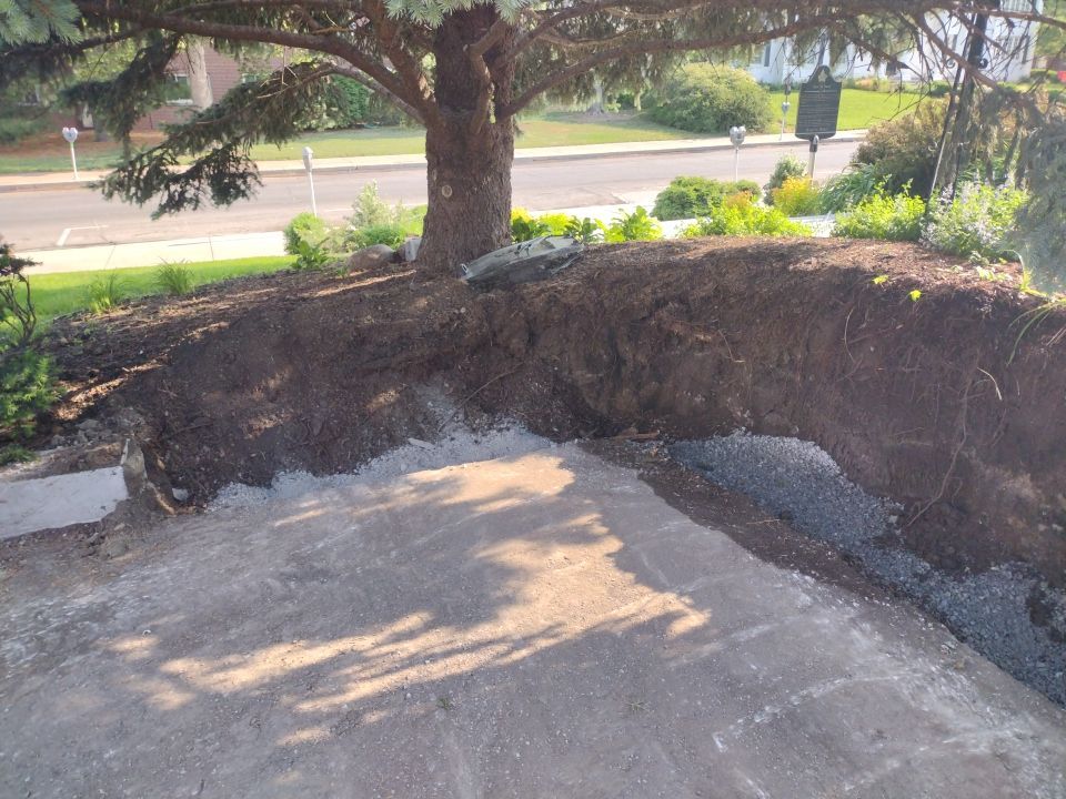 Replacement of existing retaining wall.  by New Horizon Landscapes