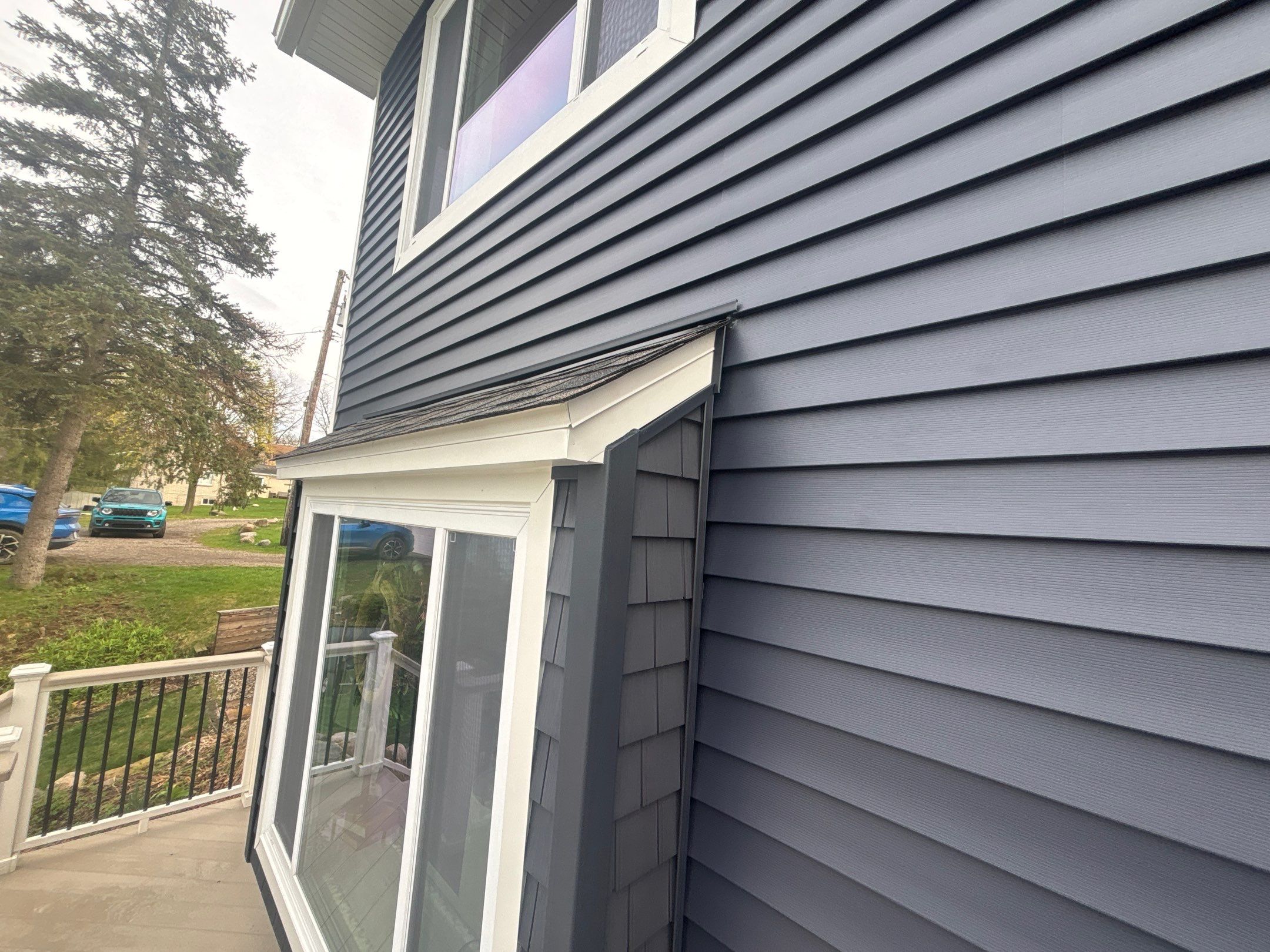 Siding Replacement using Alside Charter Oak D4.5" by 180 Contractors