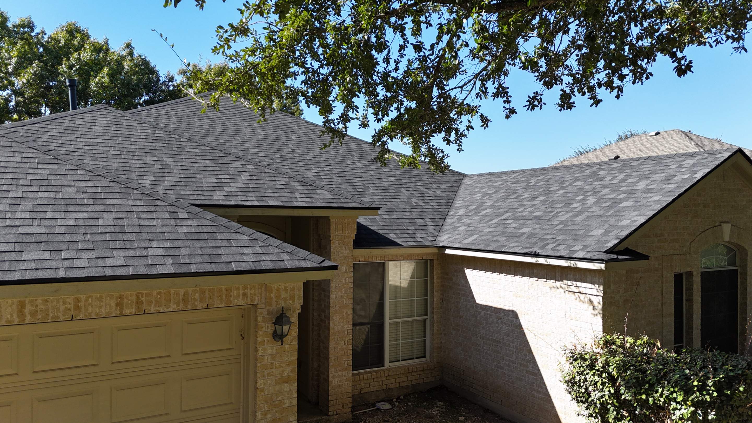 Onyx Black - Owens Corning TruDefinition Duration  by RoofsOnly.com
