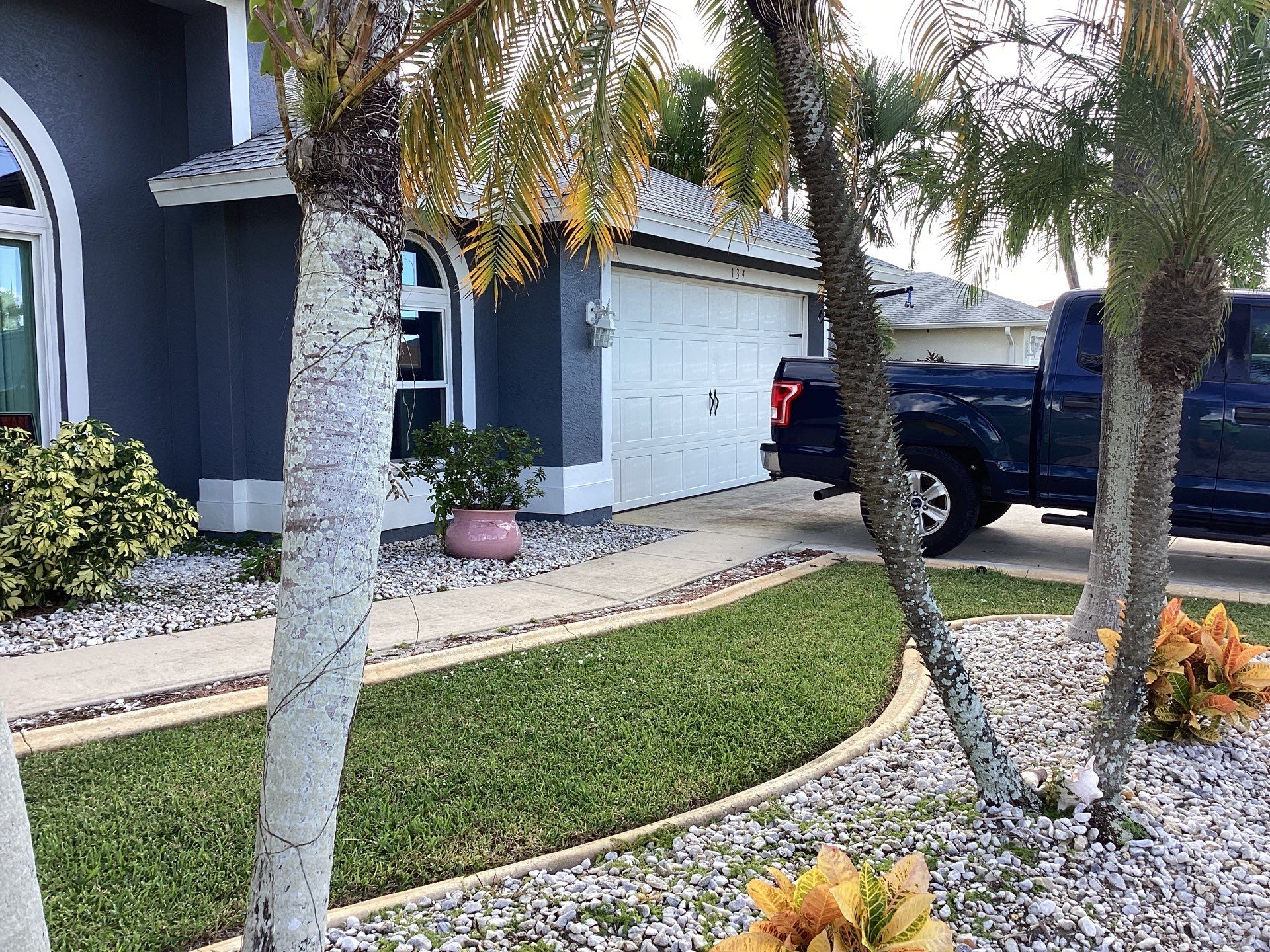White K Style Seamless Gutters using Aluminum Seamless Gutters in Cape Coral FL by Gutter Professors