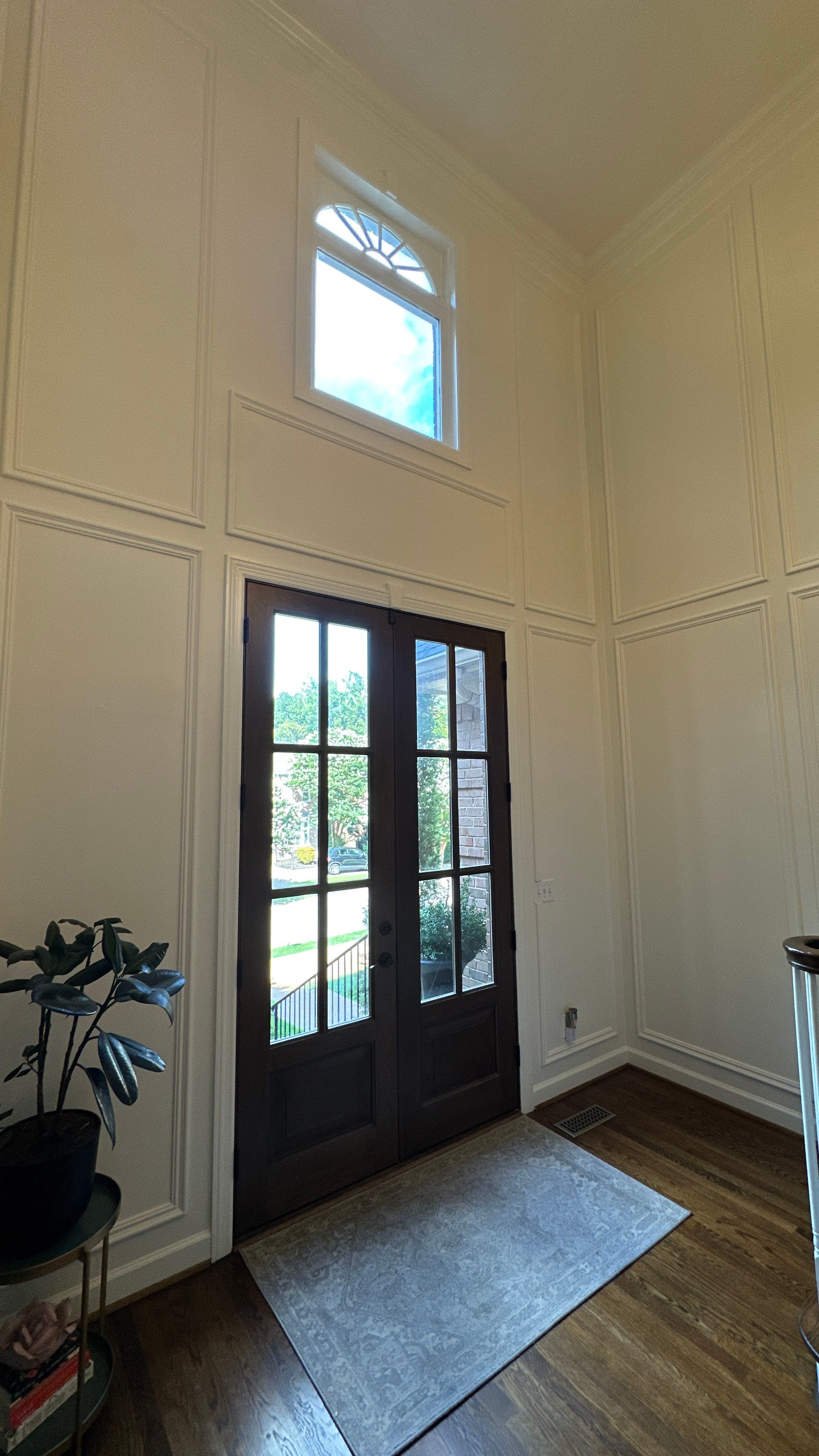 Interior Painting/Trim Work in Brentwood by Music City Improvements