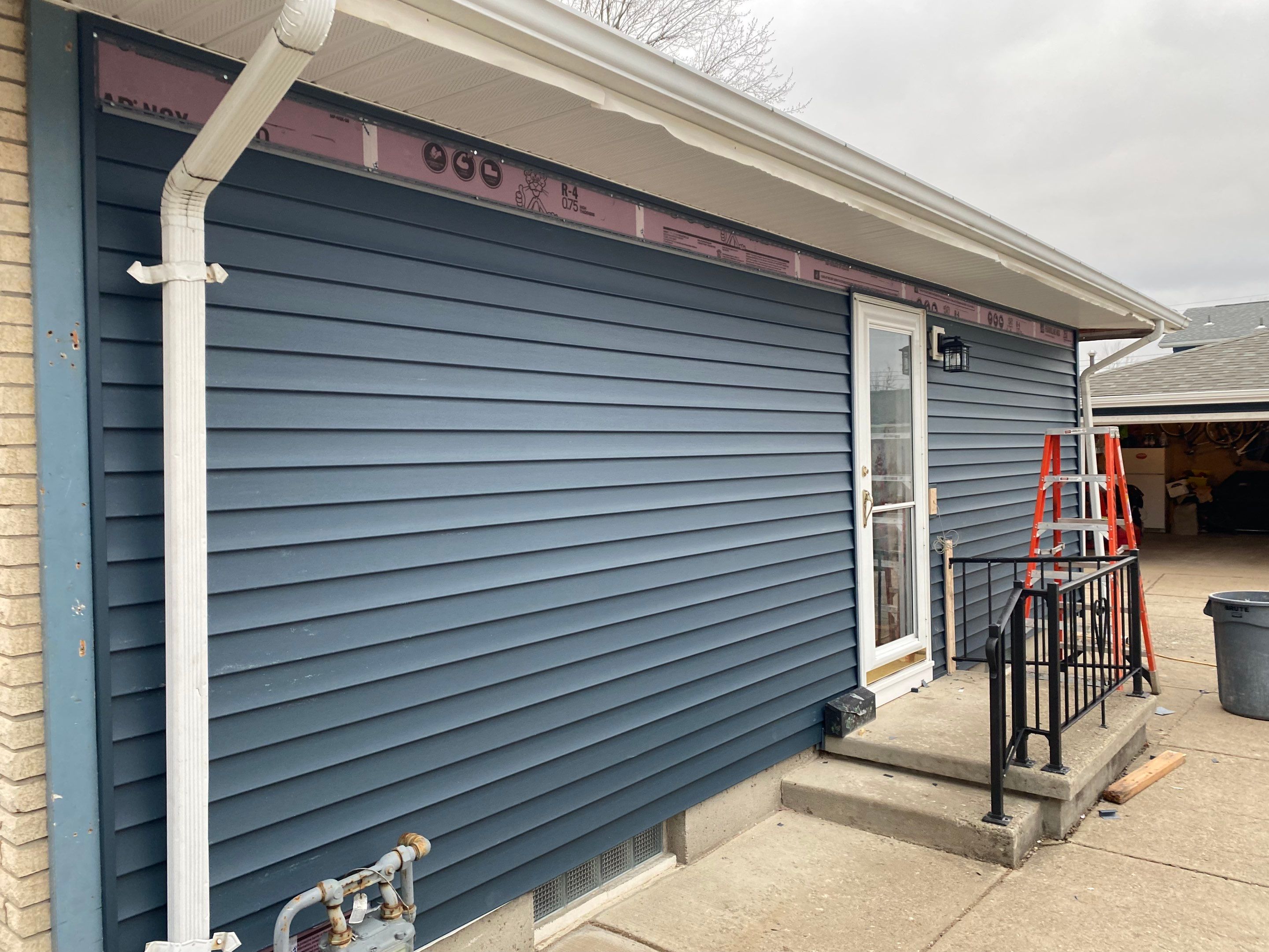 Exterior Siding and Concrete by Ivy Lea Construction