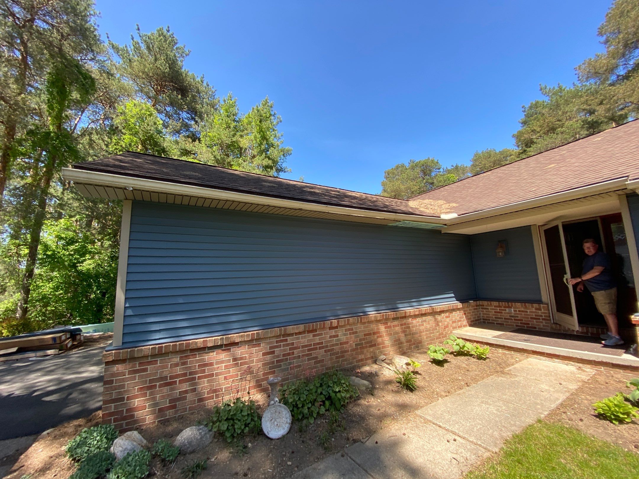Siding Replacement using CertainTeed Restoration Classis D4 by 180 Contractors