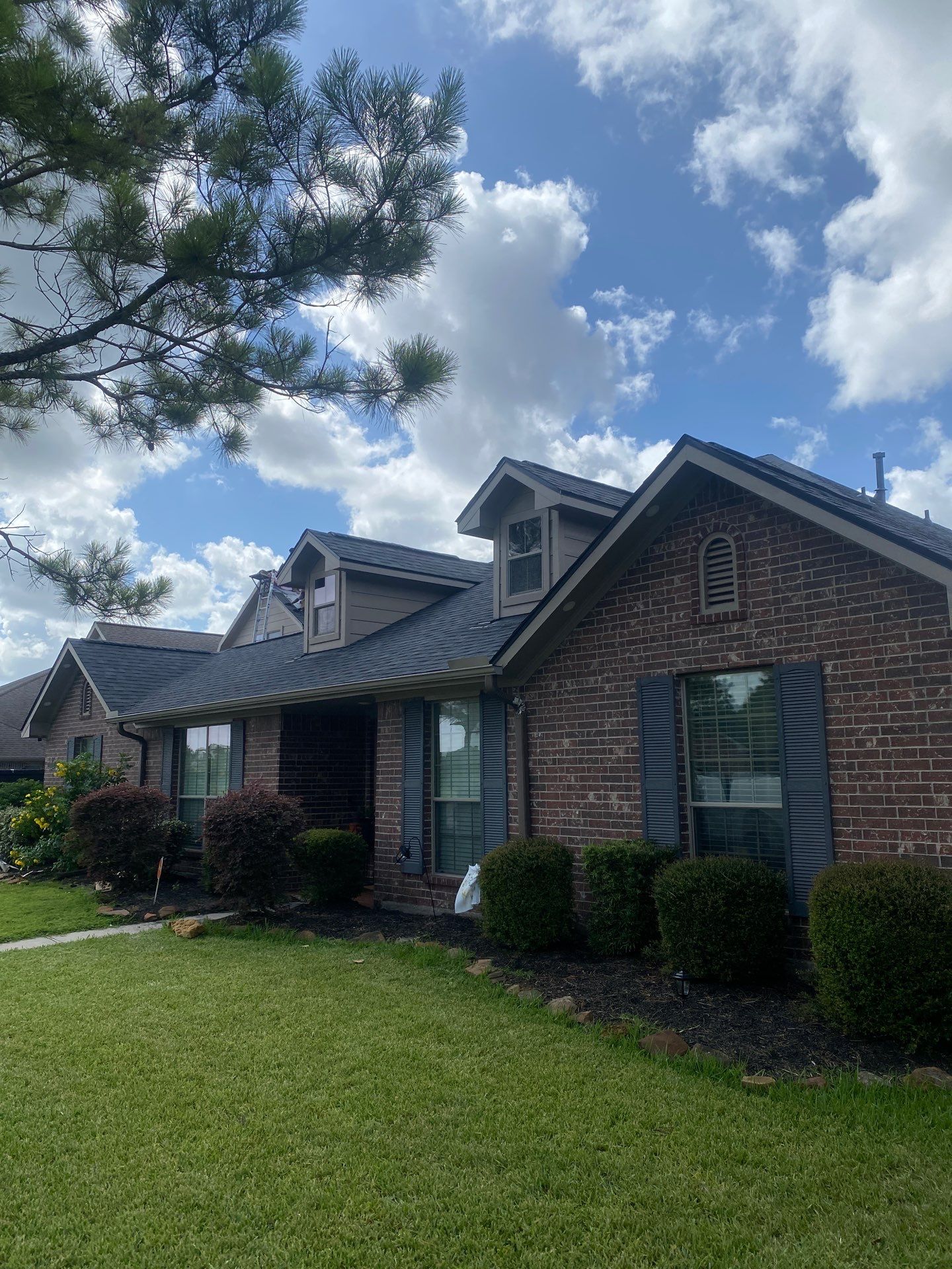 Residential Roof Replacement using Owens Corning - Onyx Black by Elite Roofing LLC