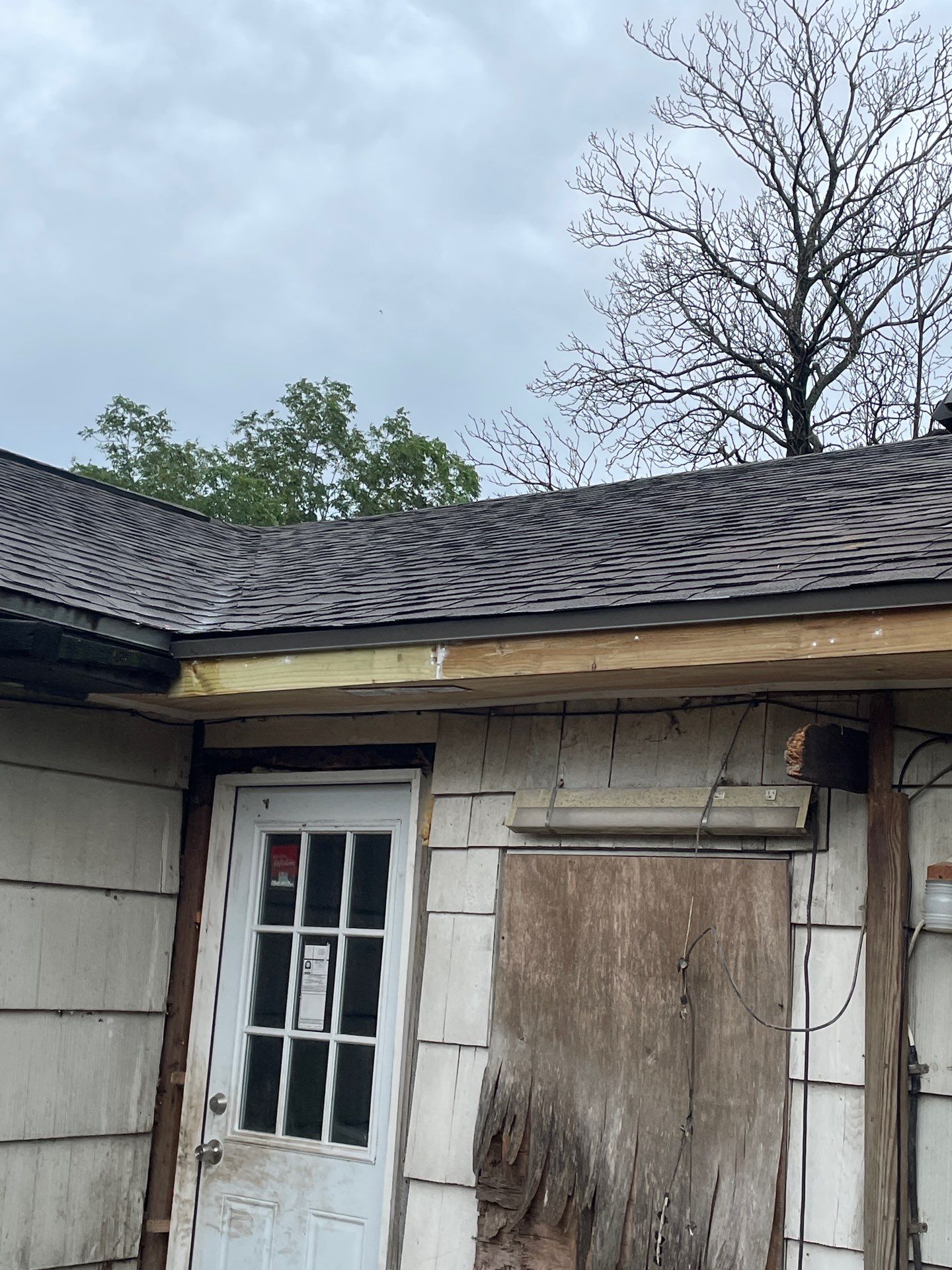 Hail Damage using Owen's Corning Duration (Lifetime) Shingles by Roof Repair Company