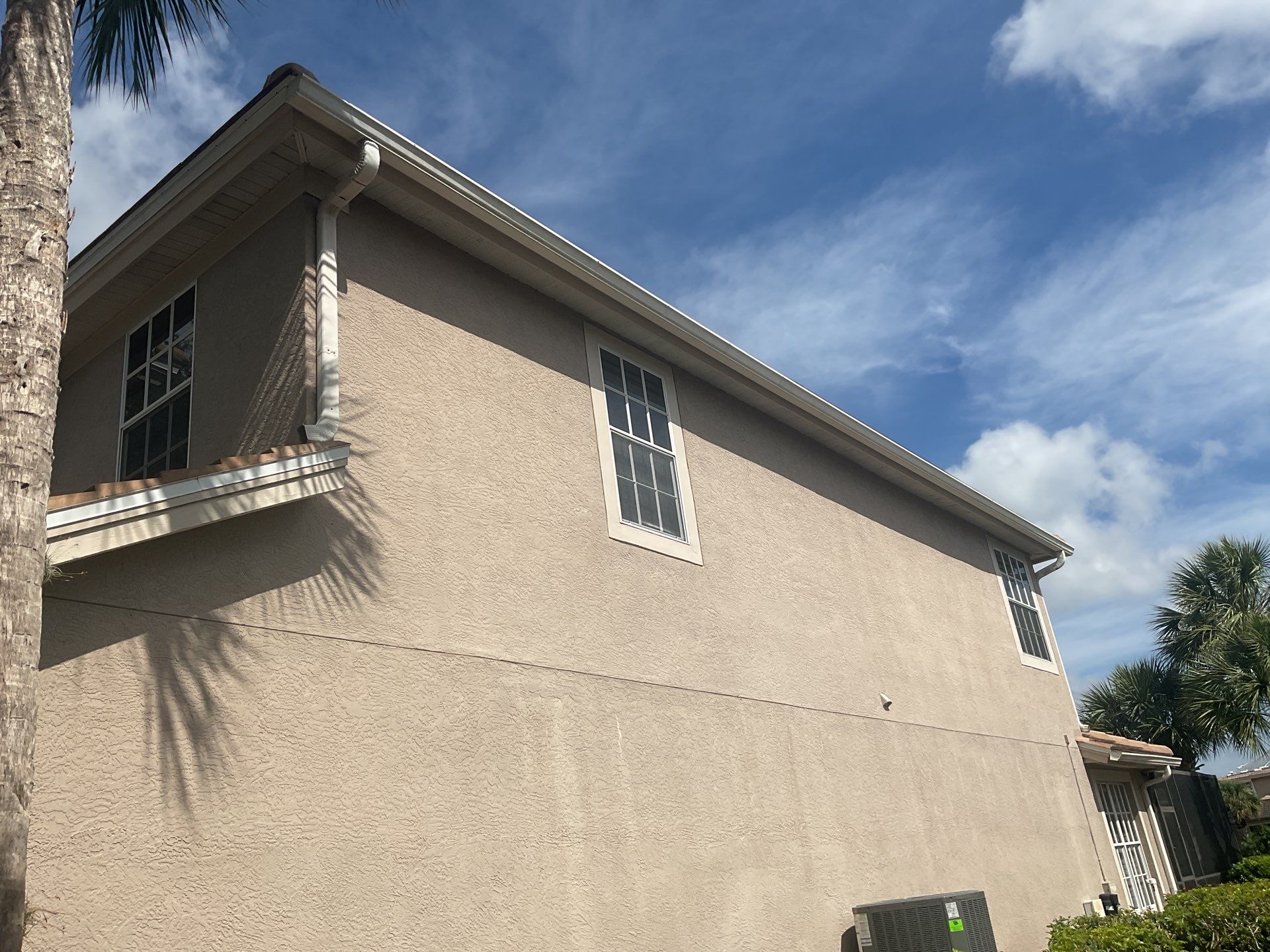 6-Inch Seamless Gutters in Fort Myers FL by Gutter Professor by Gutter Professors