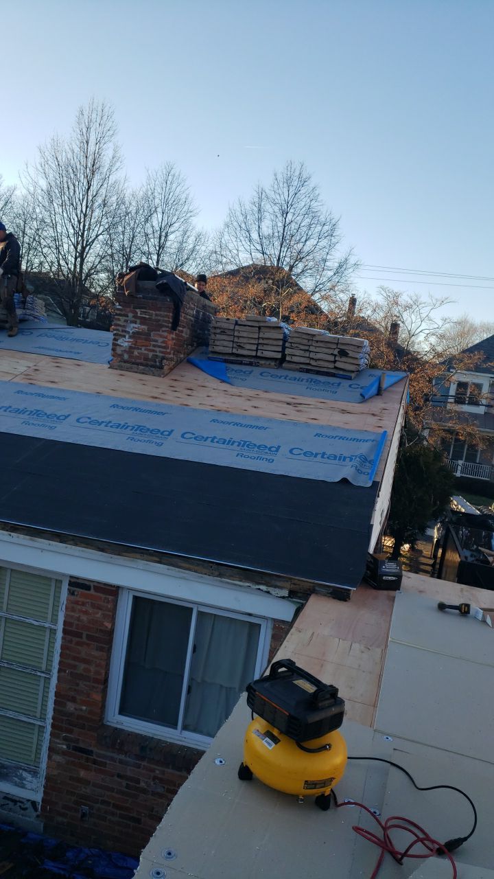 Arlington: CertainTeed Landmark Pro Designer Shingles in Max Def Burnt Sienna by RM Banning, Inc.