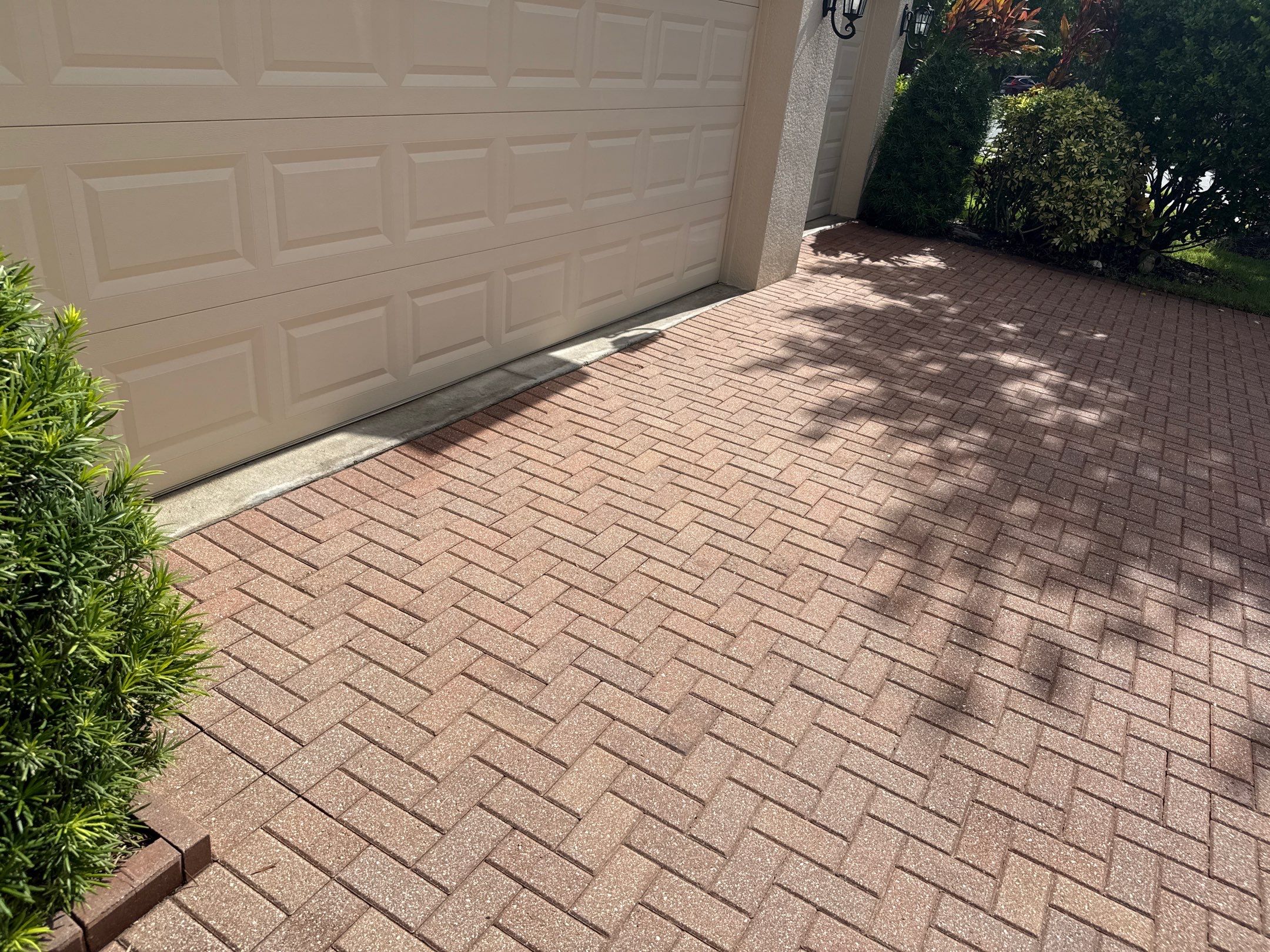 Paver Driveway & Sidewalk Cleaning – Oakleaf Hammock, Ellenton, FL by Sunshine AquaWash