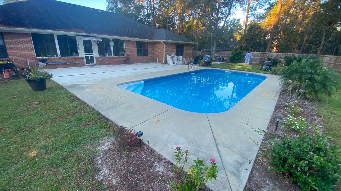 Bob's Beautiful Pool by Deese Elite Concrete Coatings