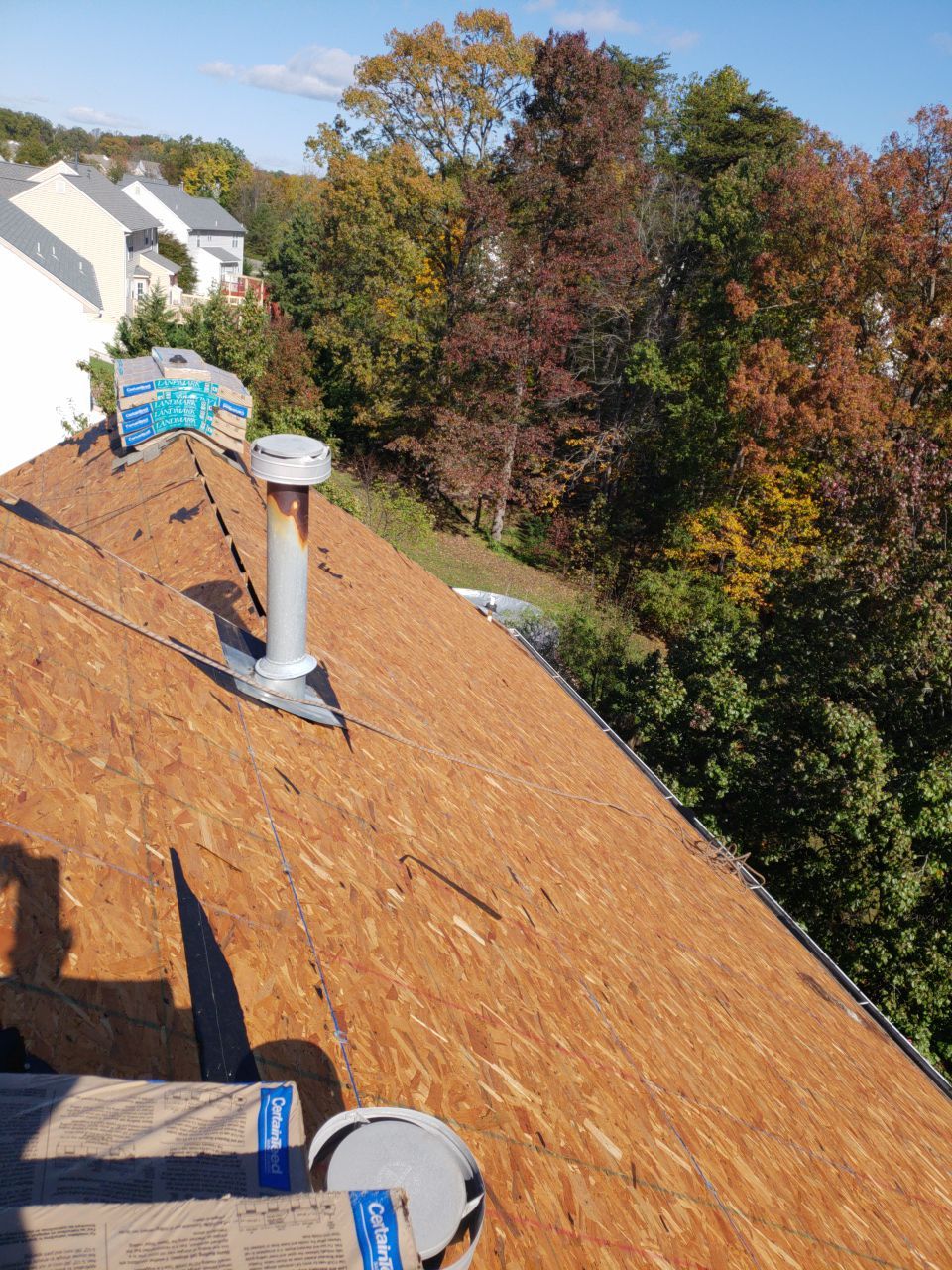 Woodbridge: CertainTeed Landmark Designer Shingles in Cottage Red by RM Banning, Inc.