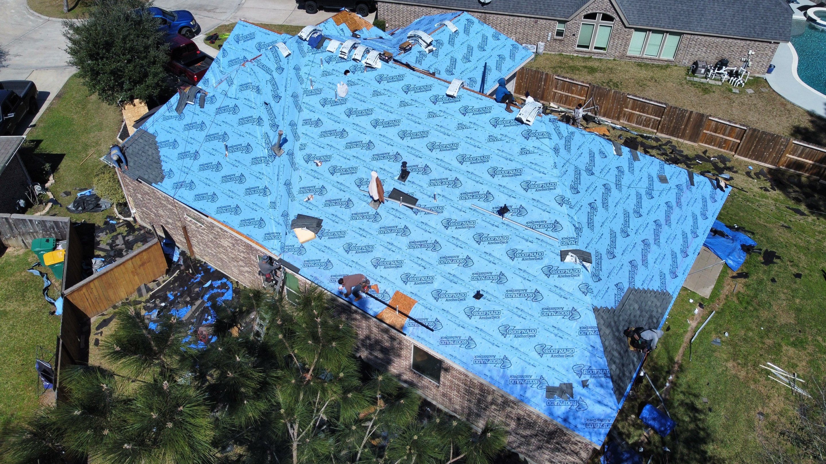 IKO Cambridge - Charcoal Gray by Elite Roofing LLC