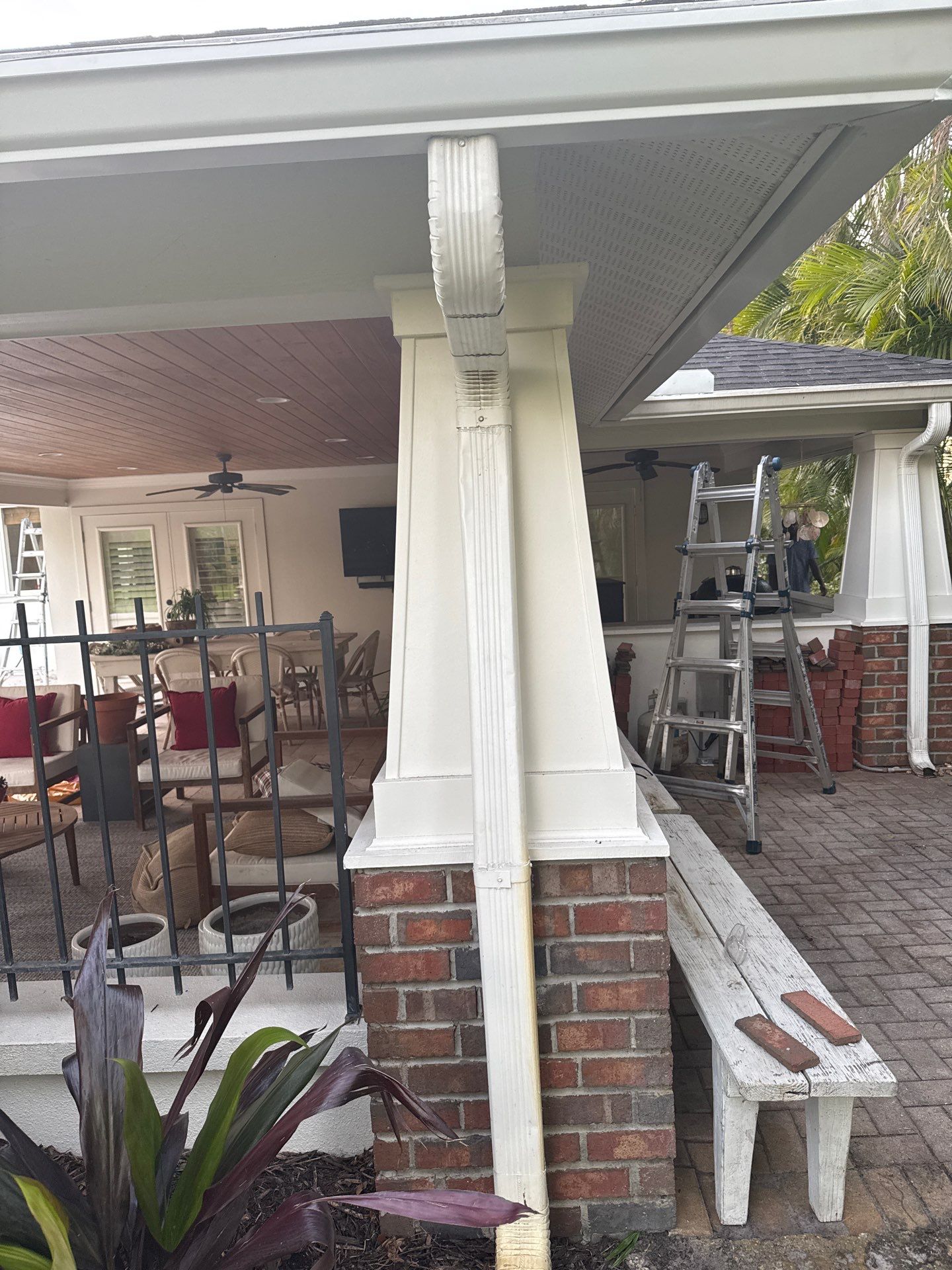 Seamless Gutters for Homes in Bradenton FL by Gutter Professors