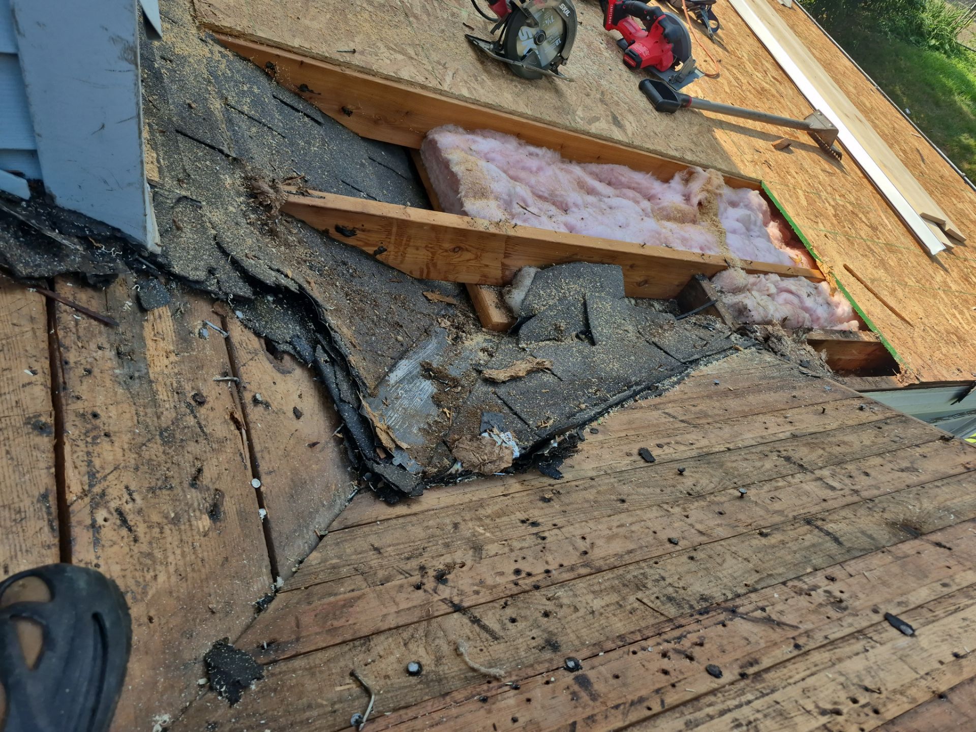 IKO Dynasty Granite Black Roof Replacement – Nitro WV by Mr. Roofer