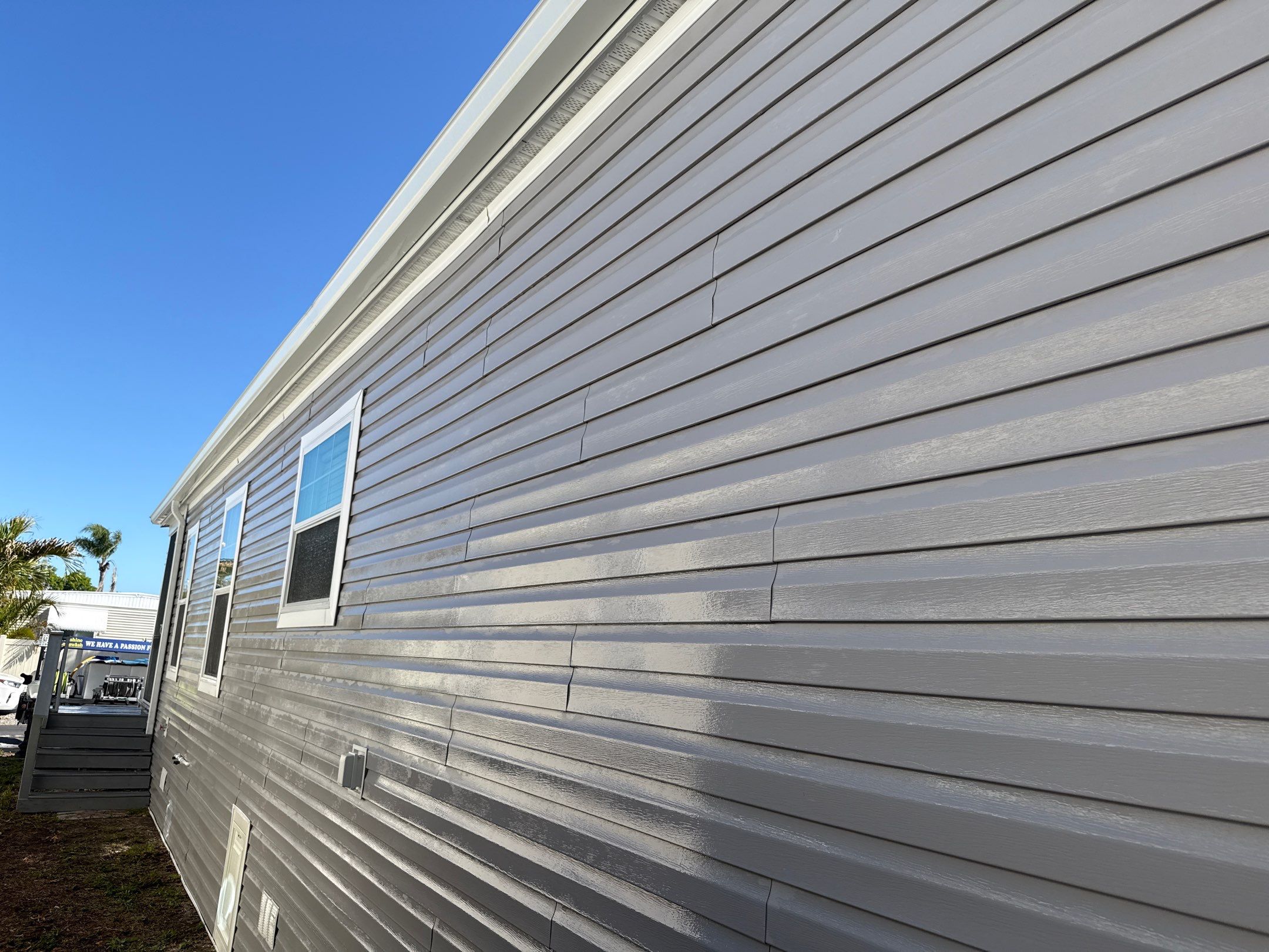 On-the-Spot Mobile Home House Wash in Terra Ceia, FL | Fisherman’s Cove RV Resort by Sunshine AquaWash