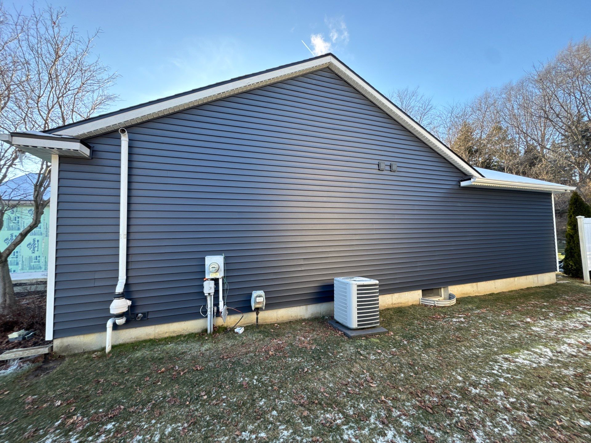 Siding Replacement using Alside Charter Oak D4.5" Riveria Dusk by 180 Contractors