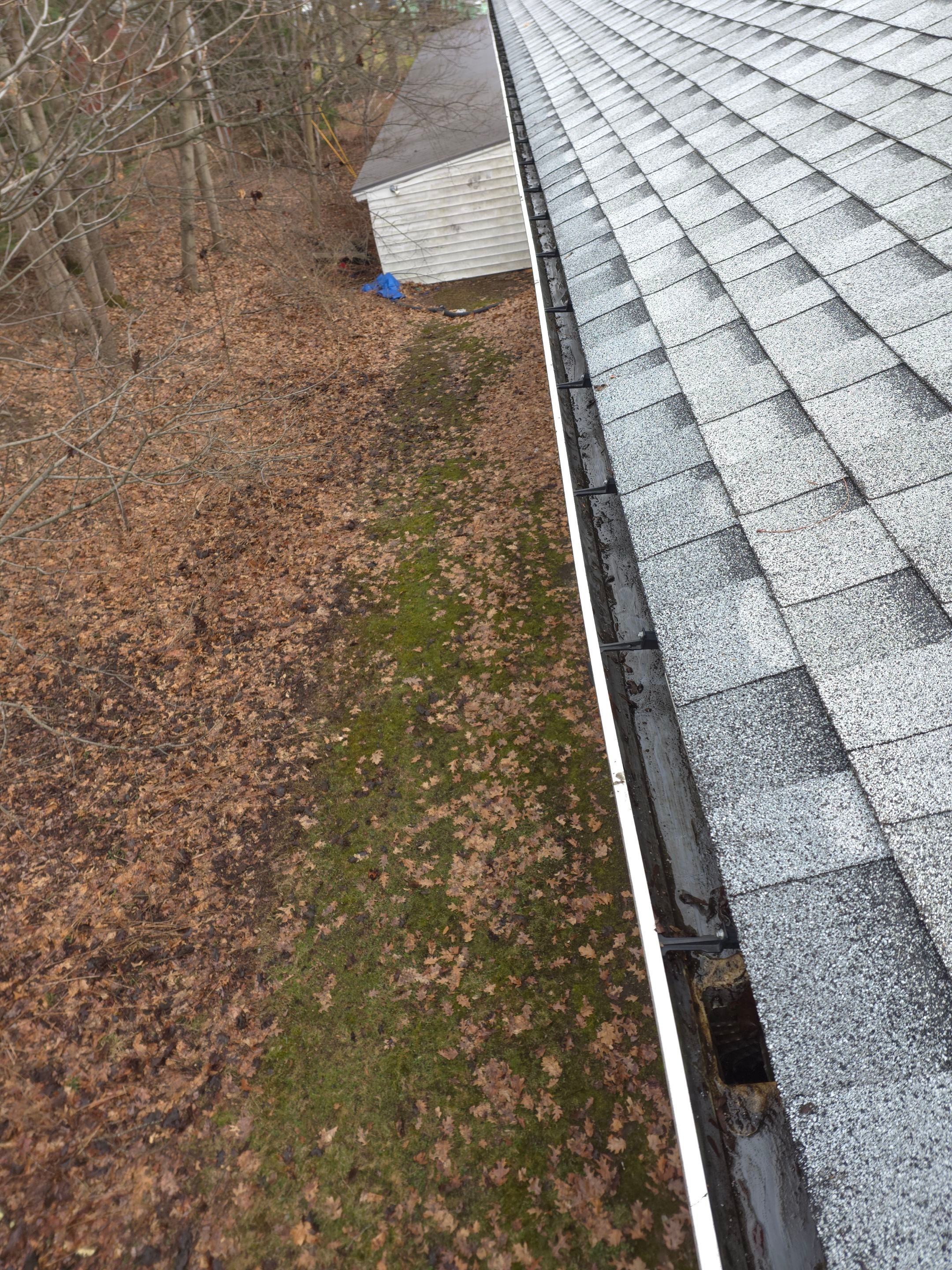 HOA gutter cleaning after photo.