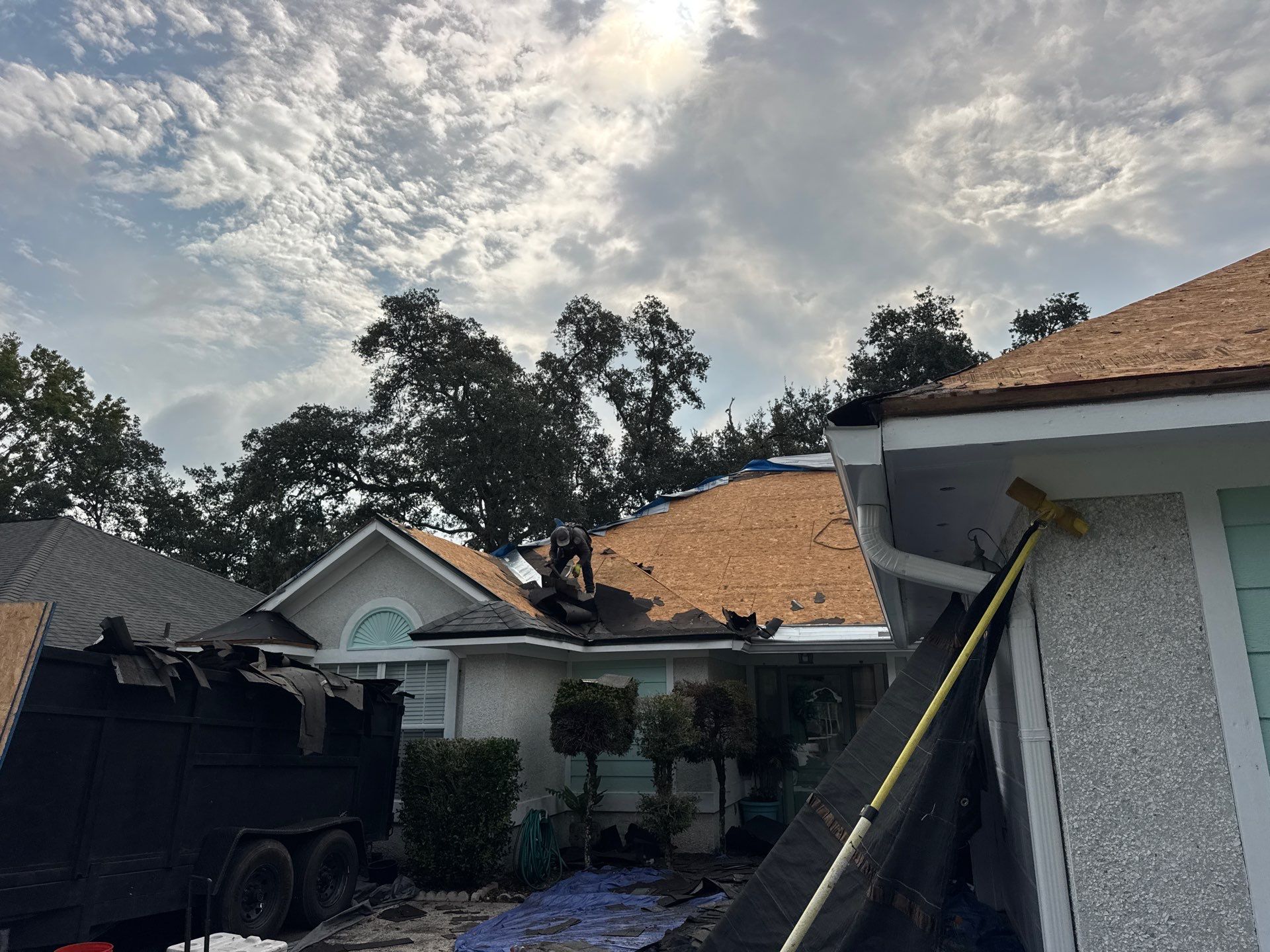 Gray Architectural Shingle Roof Replacement for Orange Park Residence by Avenue Roofing