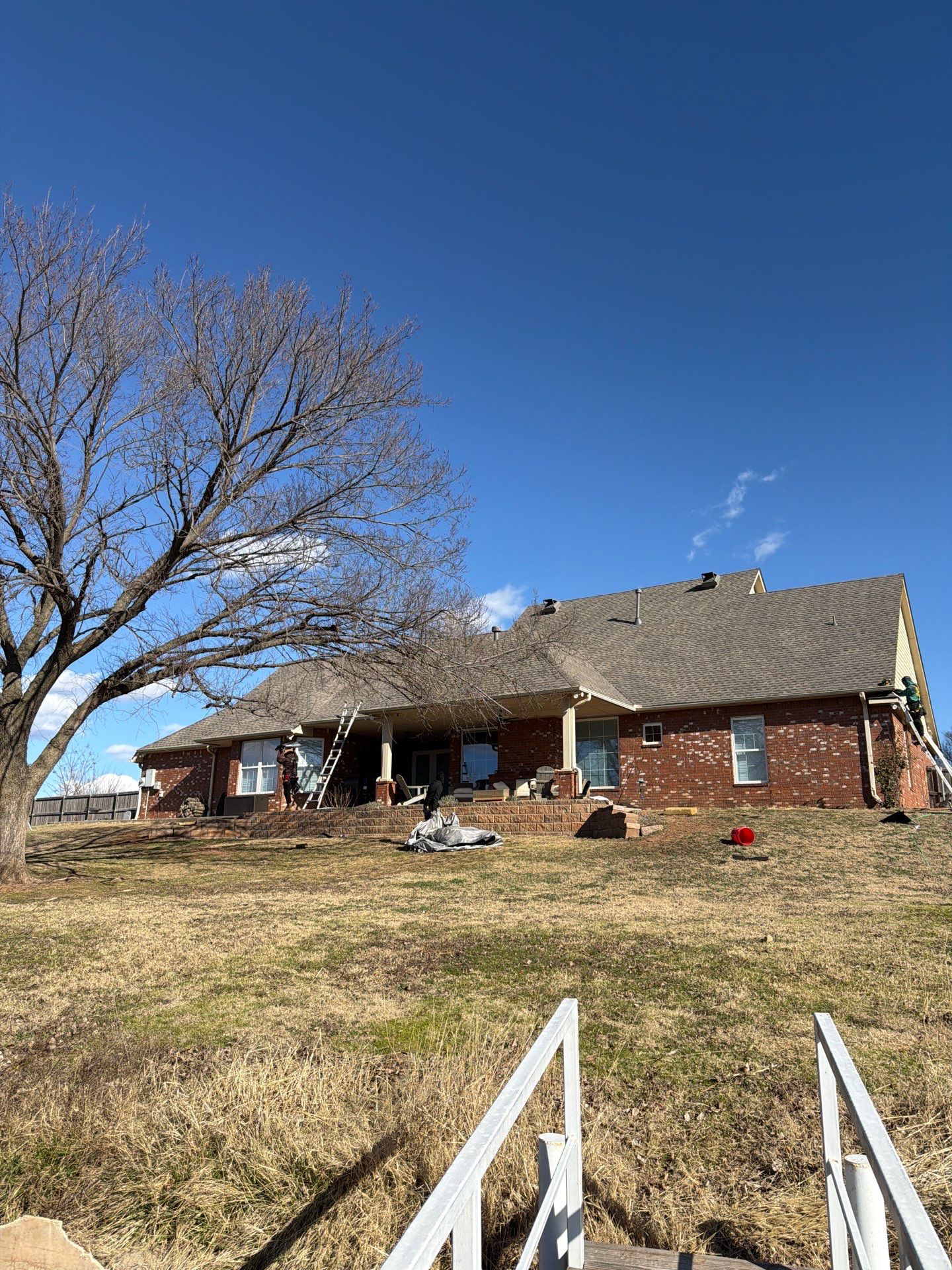 GAF - Weatherwood by Frontline Roofing and Construction