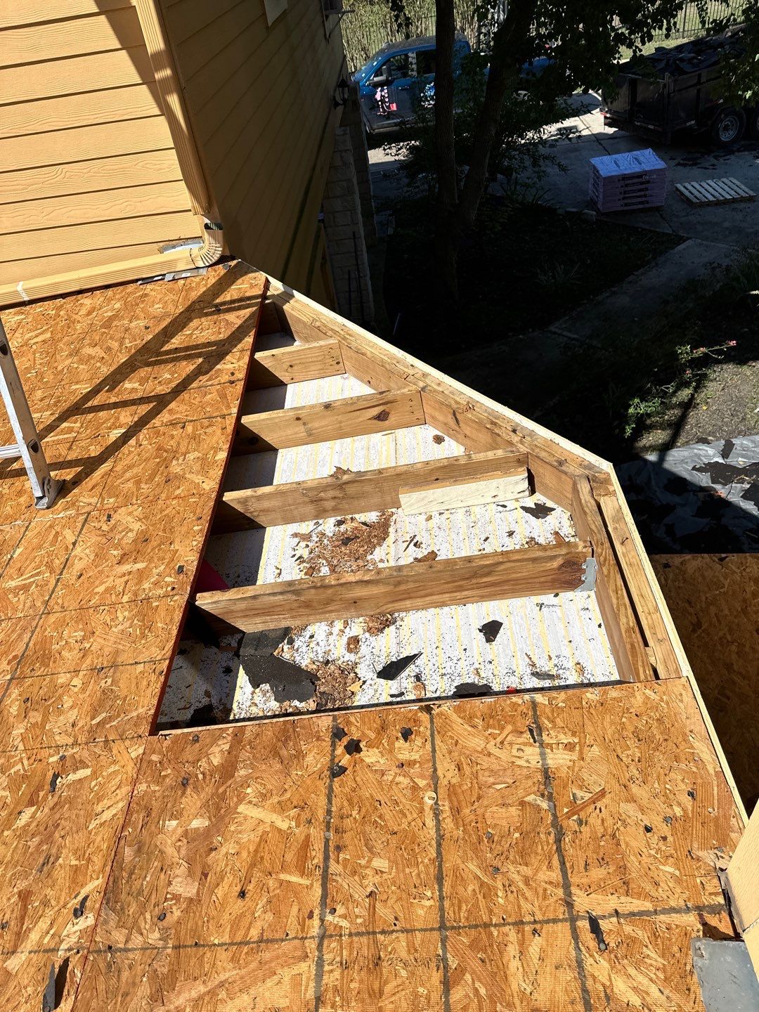 Residential Roofing Installation using Owen's Corning Duration (Lifetime) Shingles by Roof Repair Company