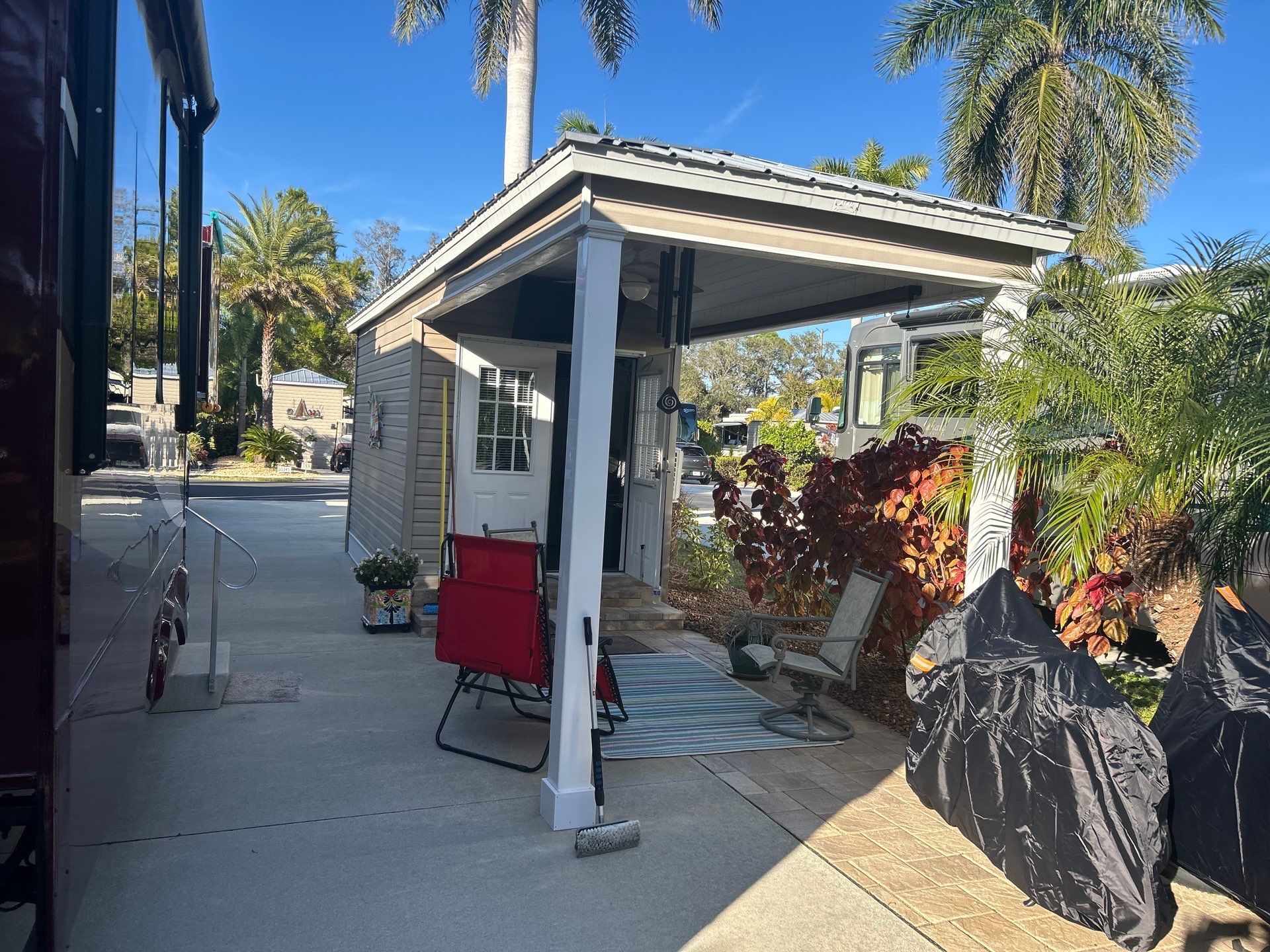 6-Inch Seamless Gutters in Fort Myers FL by Gutter Professors