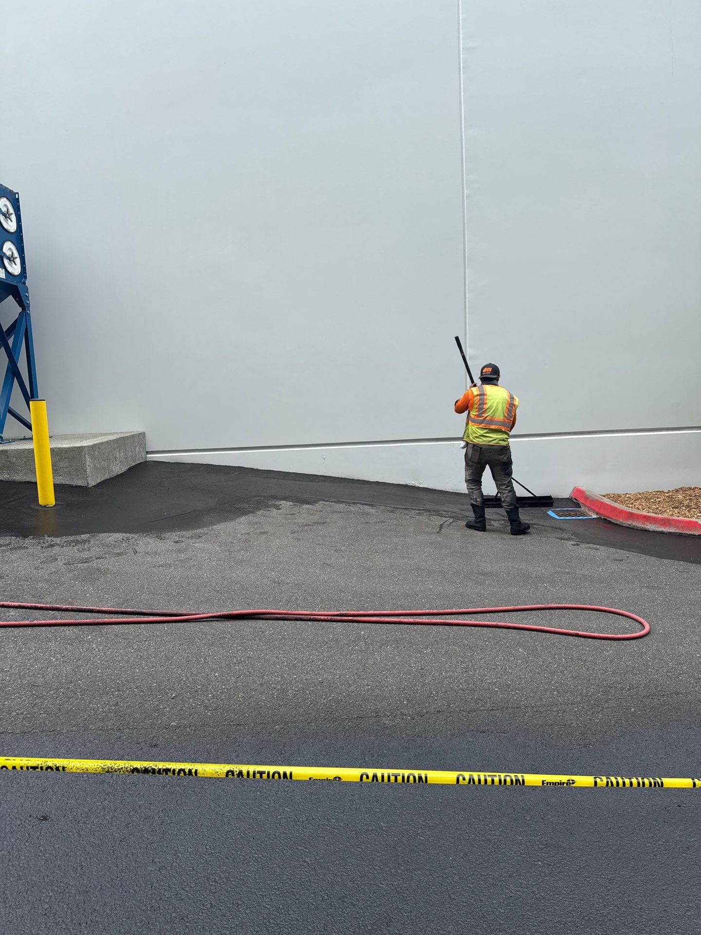 King Machine Business Parking Lot Sealcoat Overlay | Mukilteo by Jireh Asphalt & Concrete Inc 