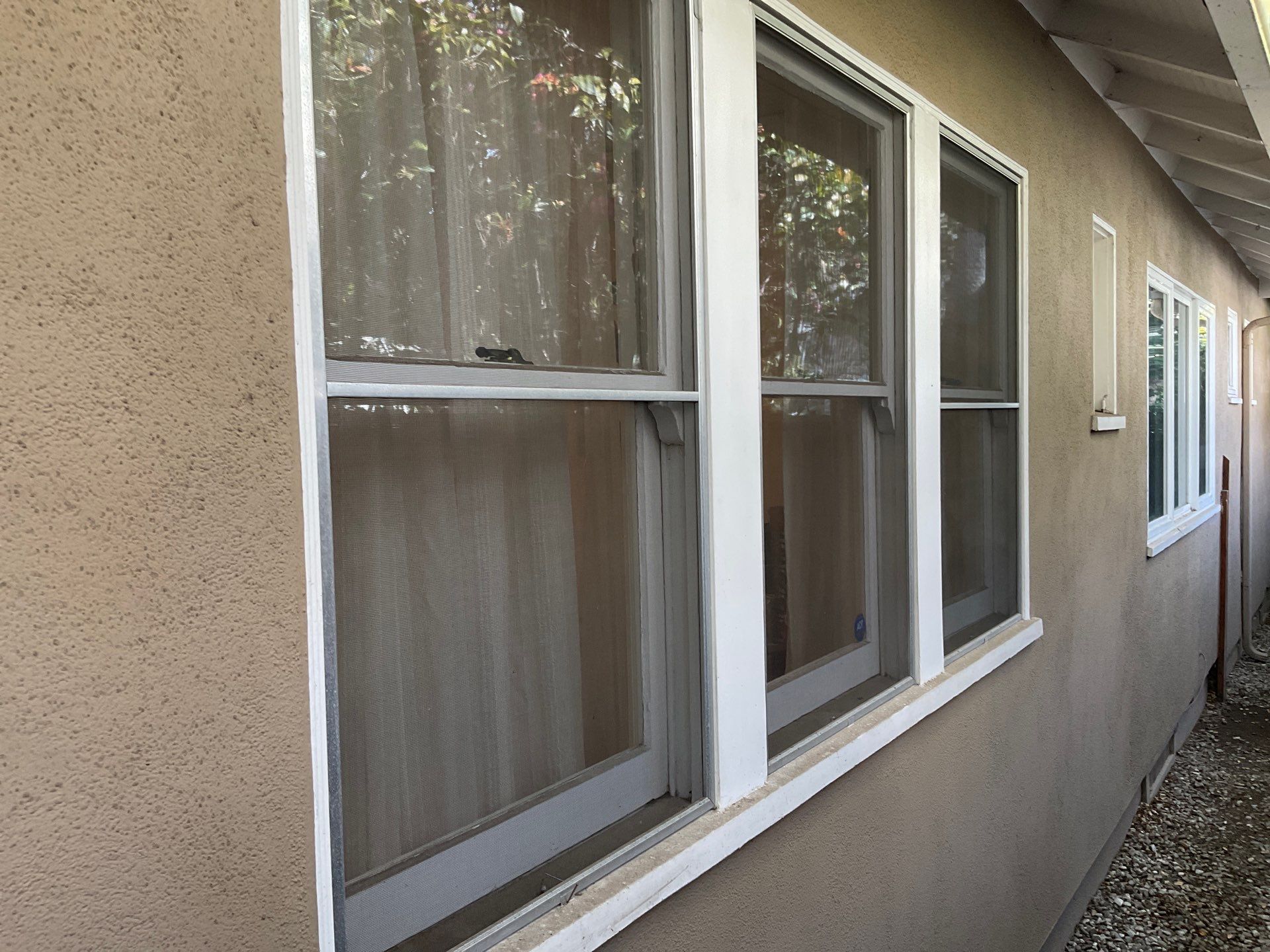 Window Installation using Milgard Ultra series, Fiberglass windows with SDL grids by American Window Company
