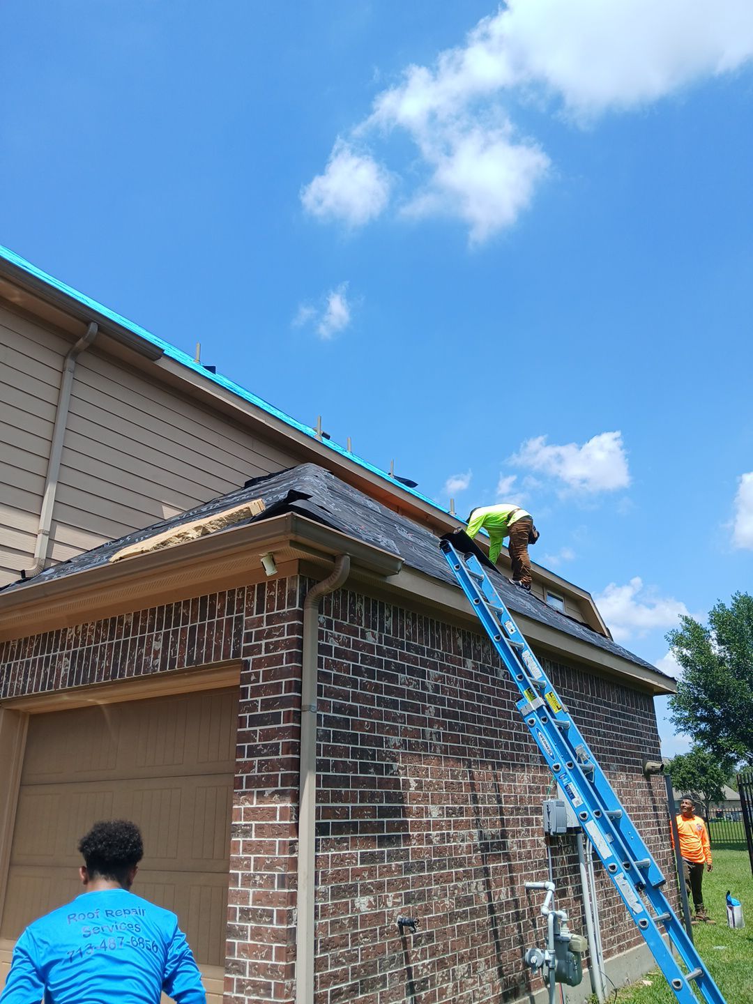 Residential Roofing Installation using Owen's Corning Duration (Lifetime) Shingles by Roof Repair Company