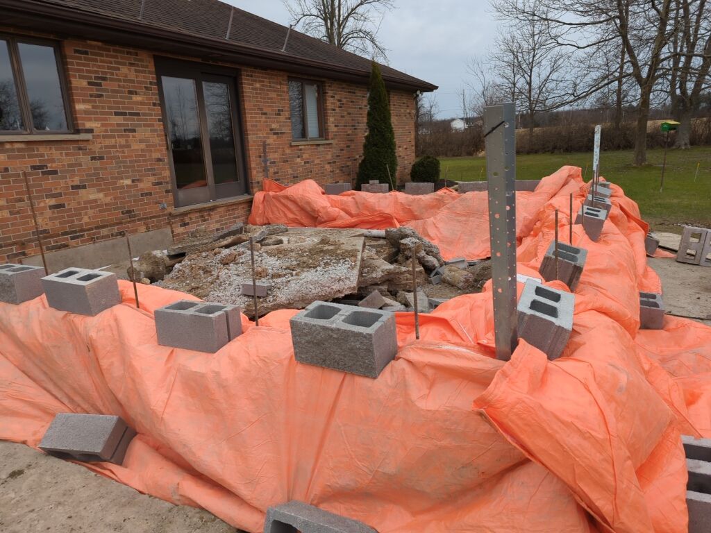 Outdoor Living Addition and Concrete by Ivy Lea Construction