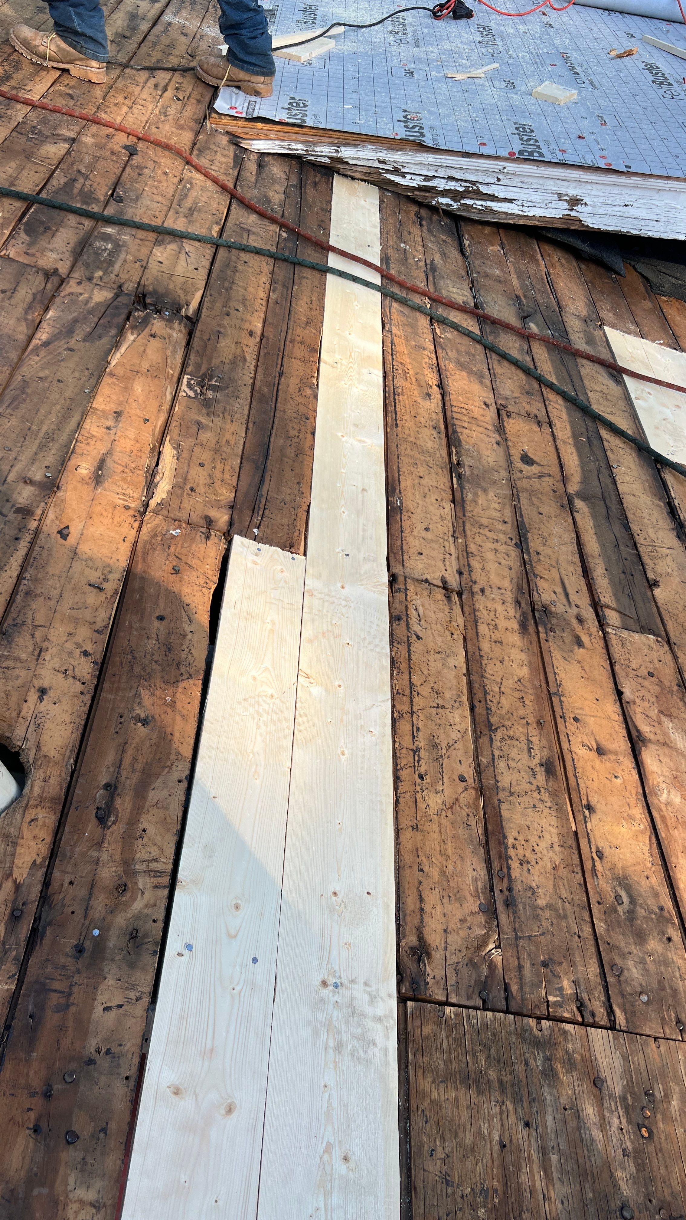 Morabit Office Building by United Contracting and Roofing