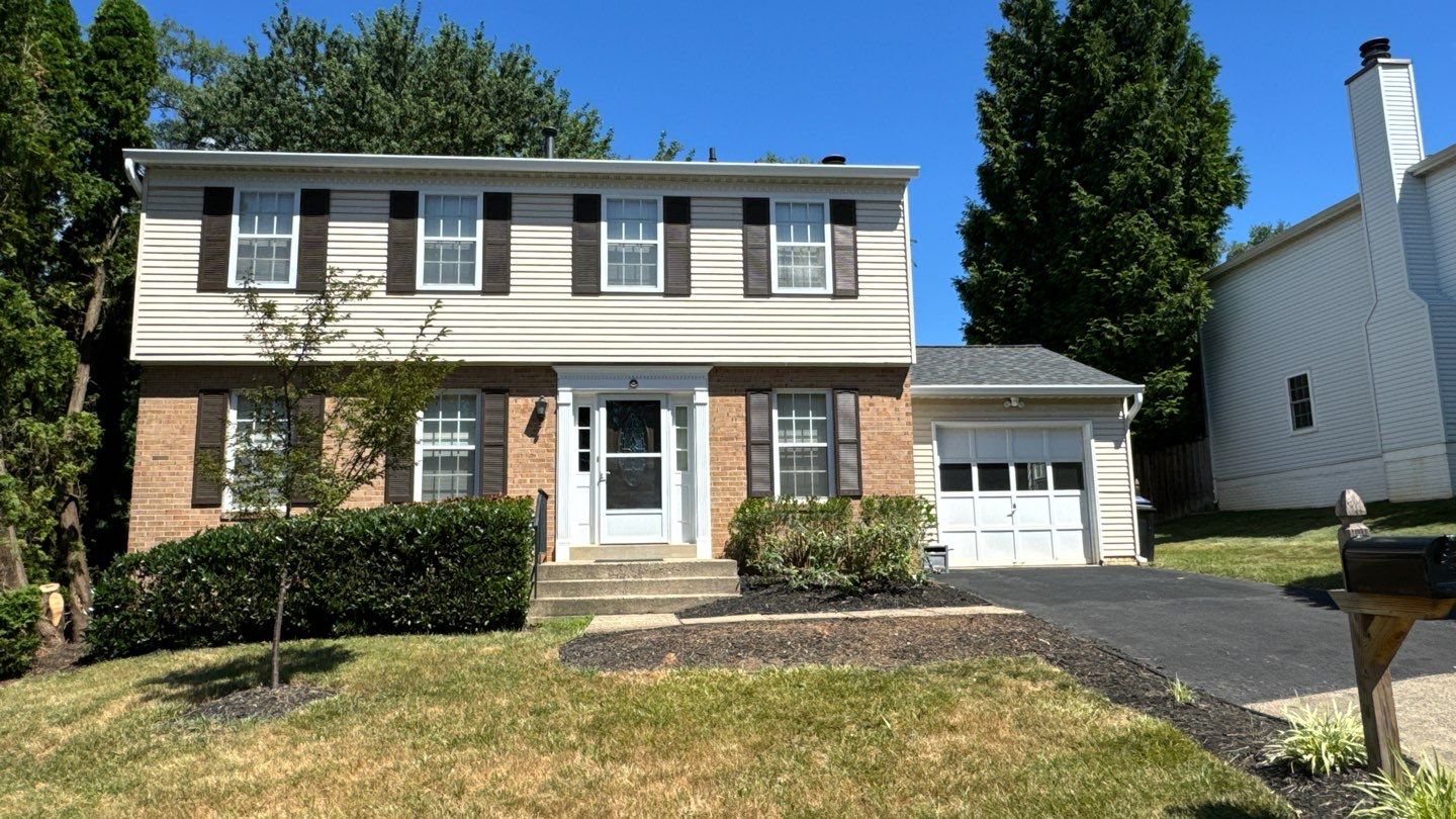 Falls Church: CertainTeed Landmark Pro Designer Shingles in Max Def Pewterwood by RM Banning, Inc.