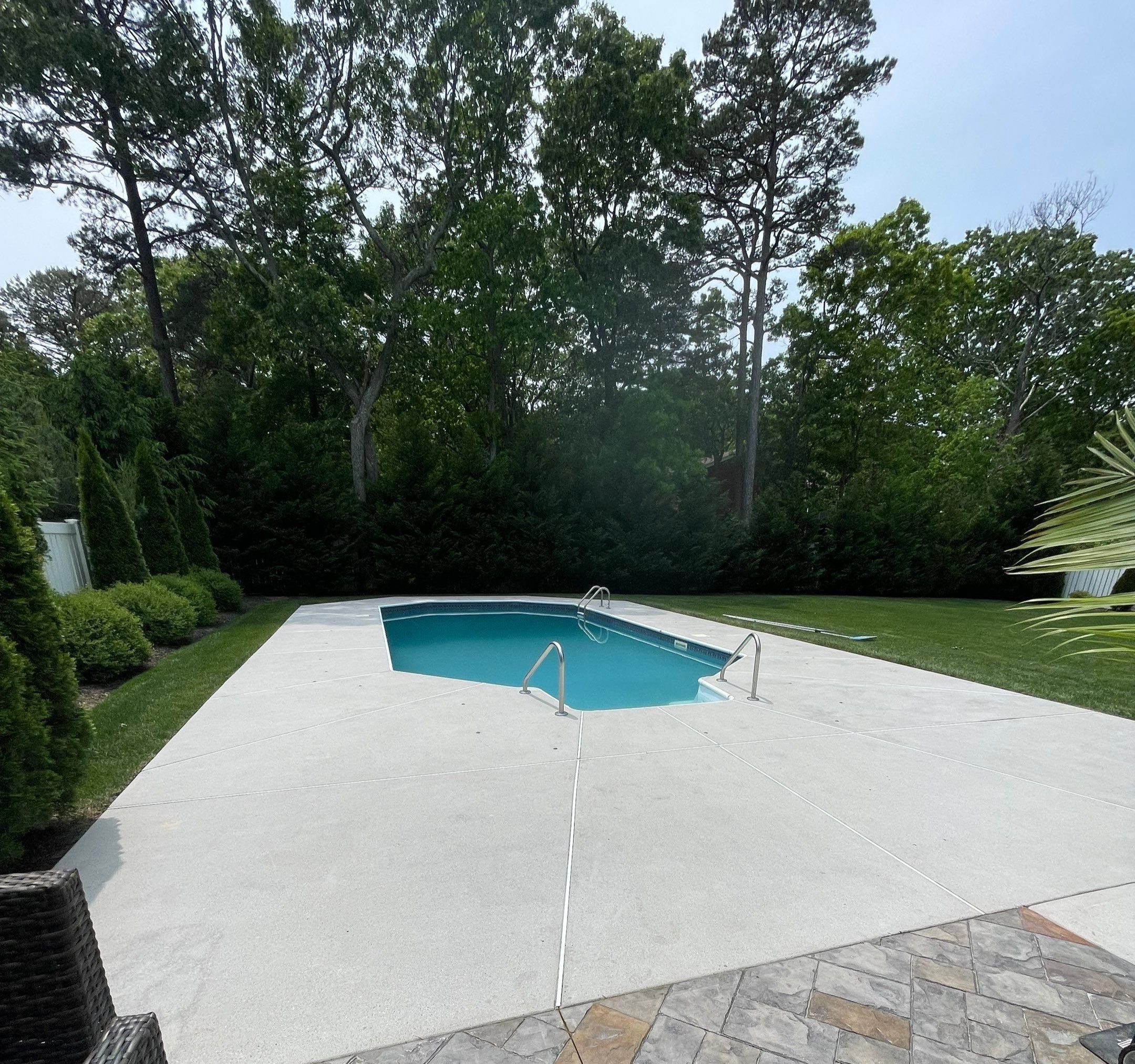 Concrete Cleaning by SJ Exterior