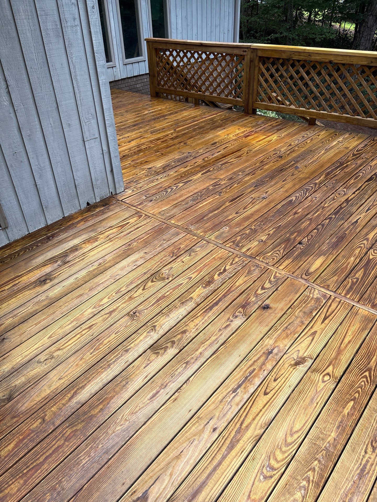 Wood Deck using Wood Stain by DuraSeal