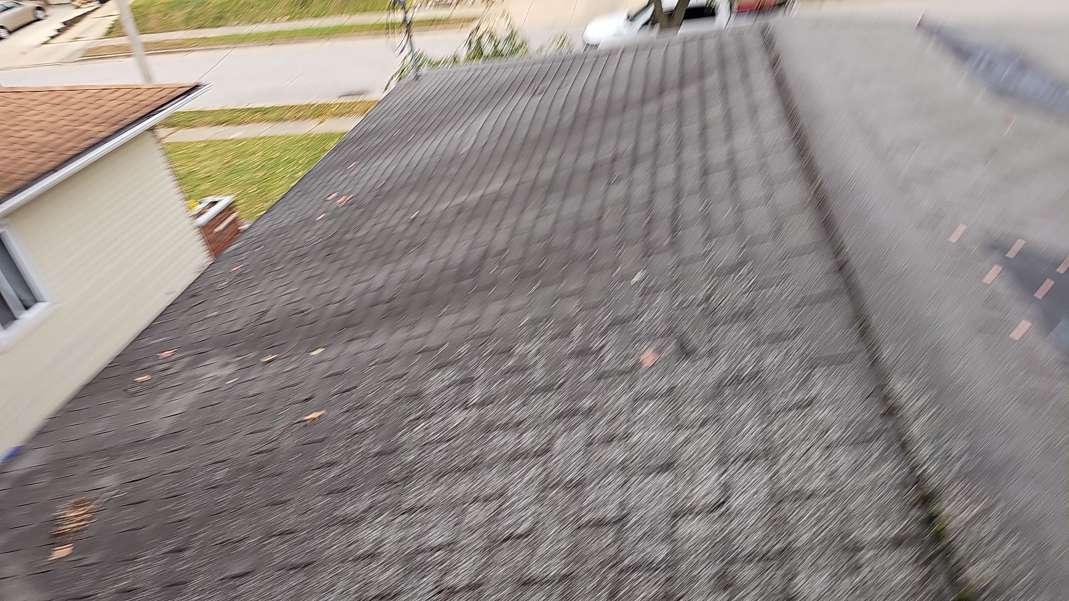 ATLAS PINNACLE COLOR: OYSTER SHELL DRIP EDGE: WHITE by Eagle Eye Roofing