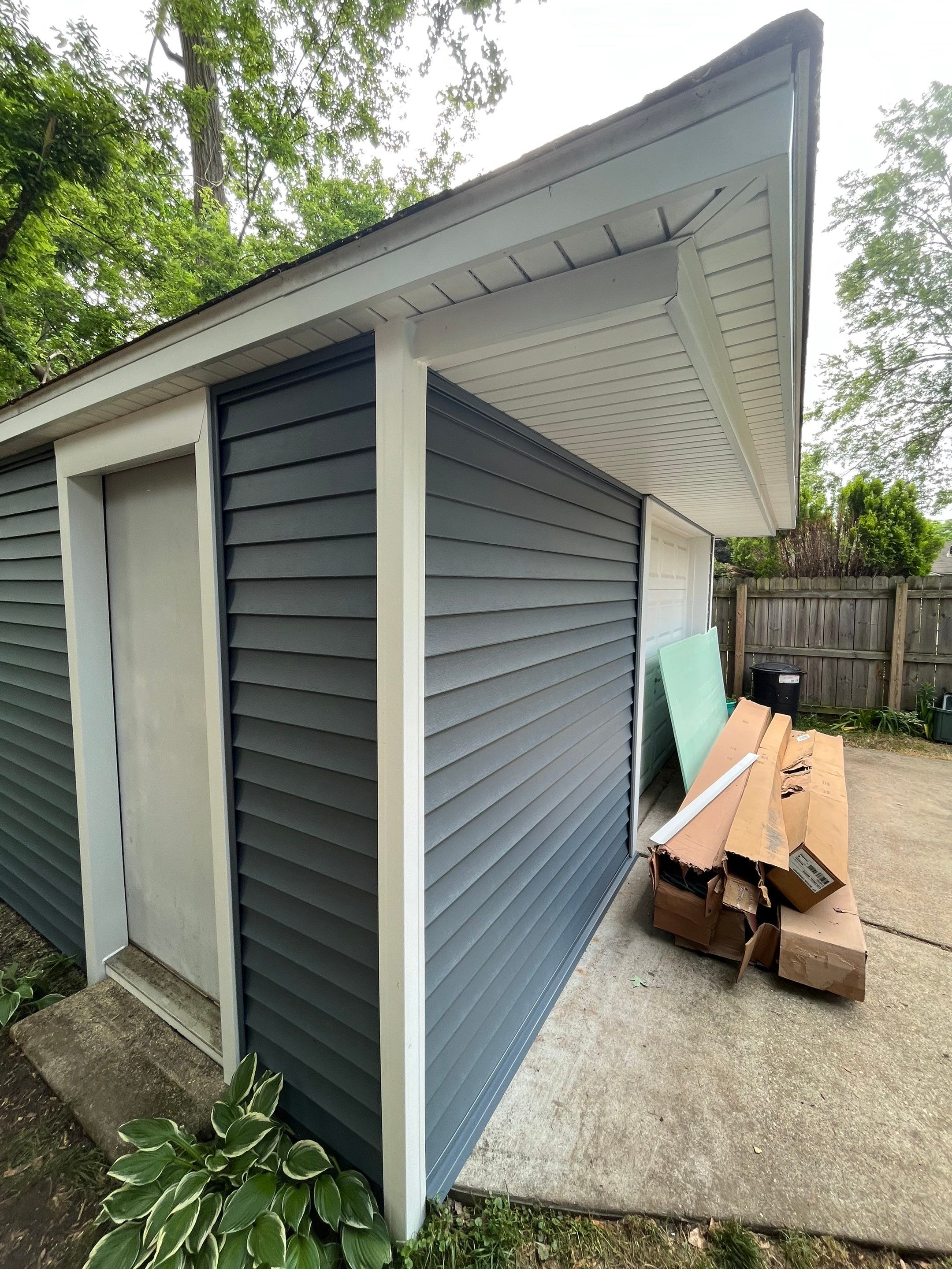 Siding Replacement using CertainTeed Restoration Classis D4 by 180 Contractors