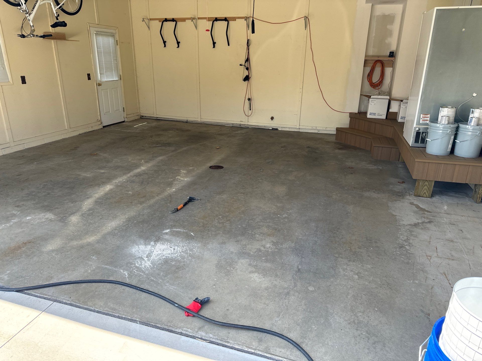 Garage and patio epoxy floor by Gordon Painting